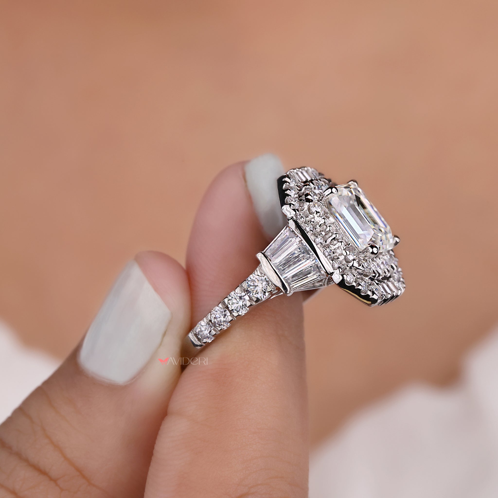 Round side stone ring, round cut ring, white gold ring