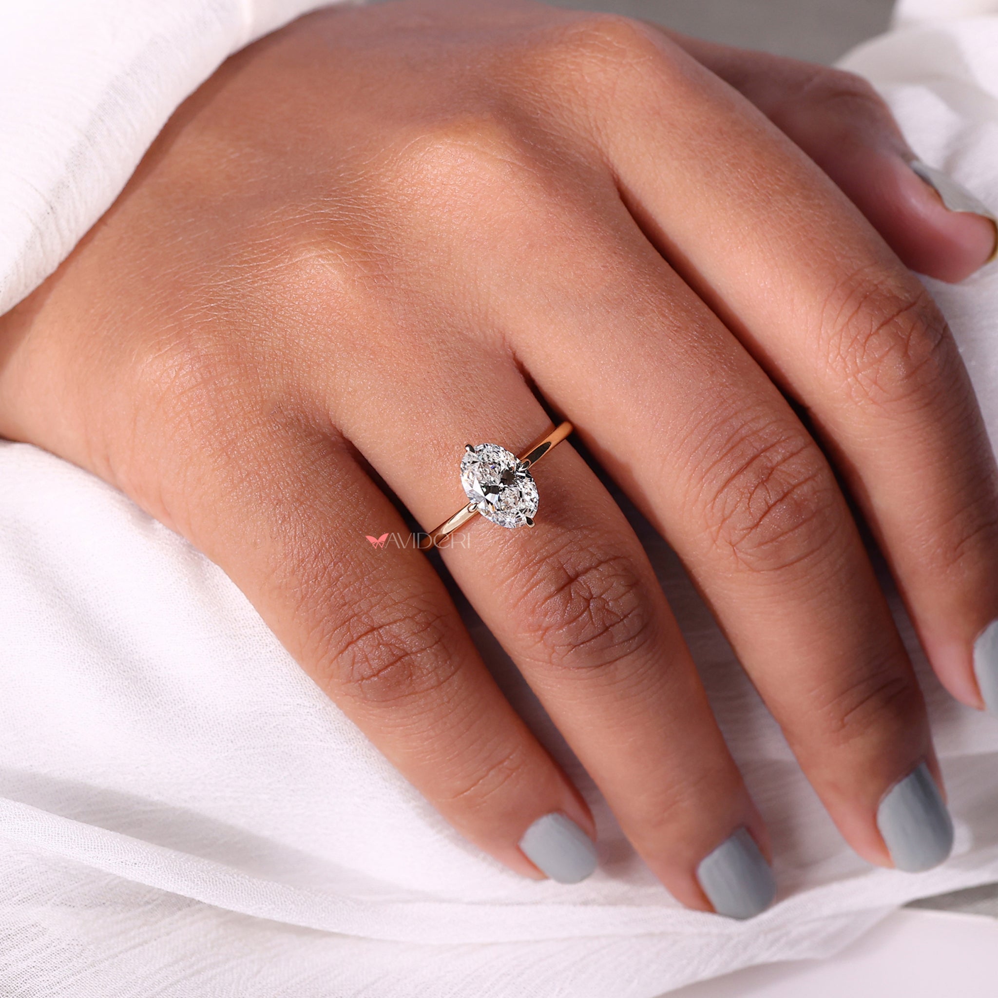 avideri engagement ring, avideri ring, prong setting, oval shaped engagement ring