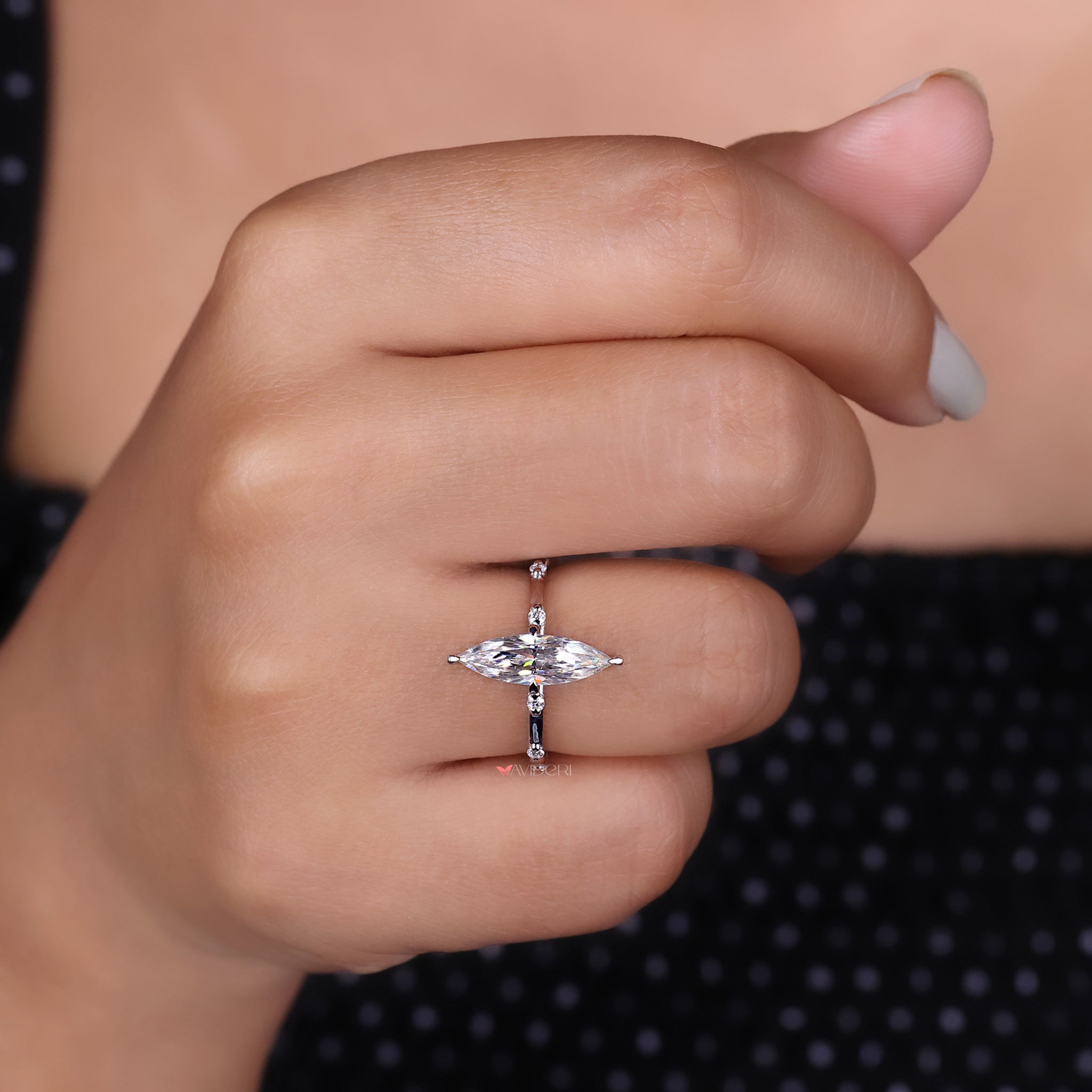 A moissanite engagement ring offering brilliance and ethical beauty in one refined piece.