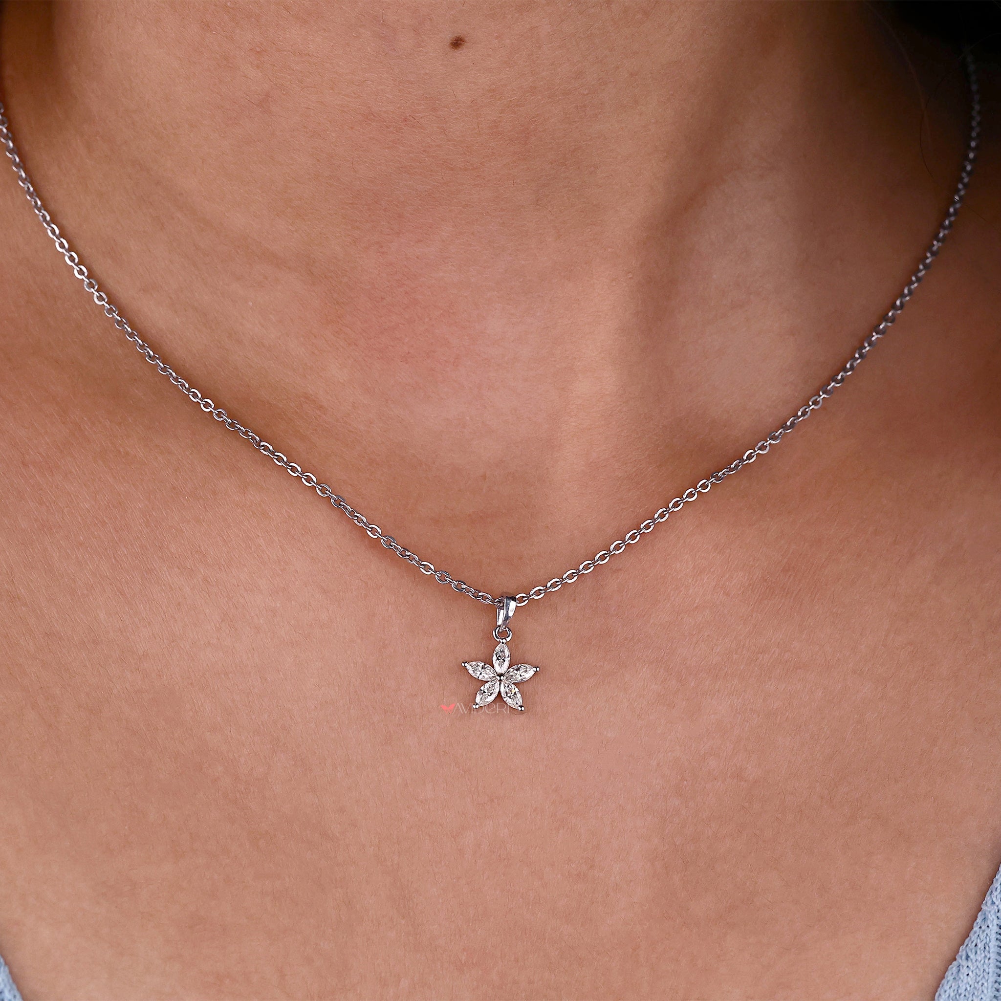 Flower Shape Moissanite Pendant, featuring delicate petals that highlight the brilliance of Moissanite.