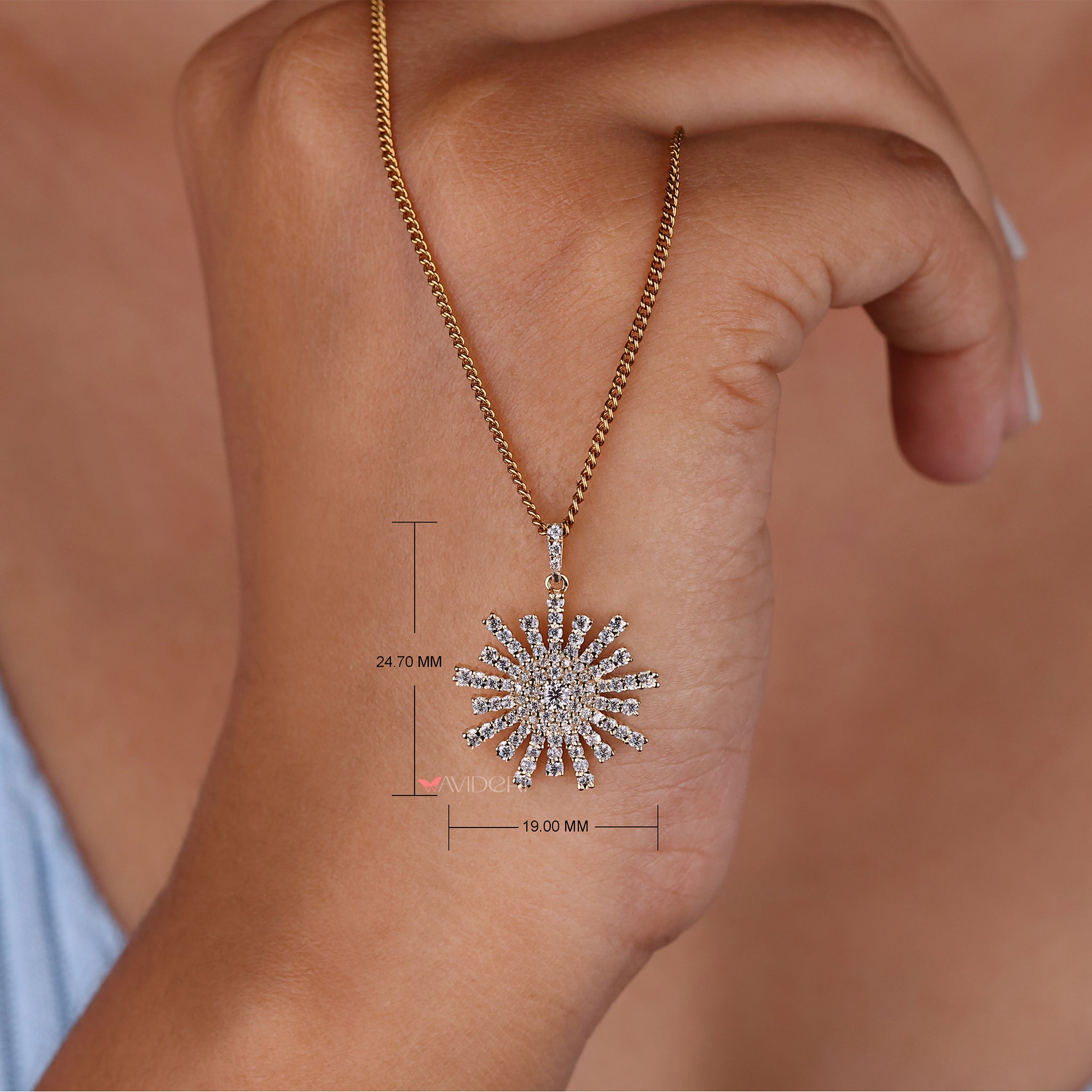 Floral pendant for women with a beautiful flower shape.