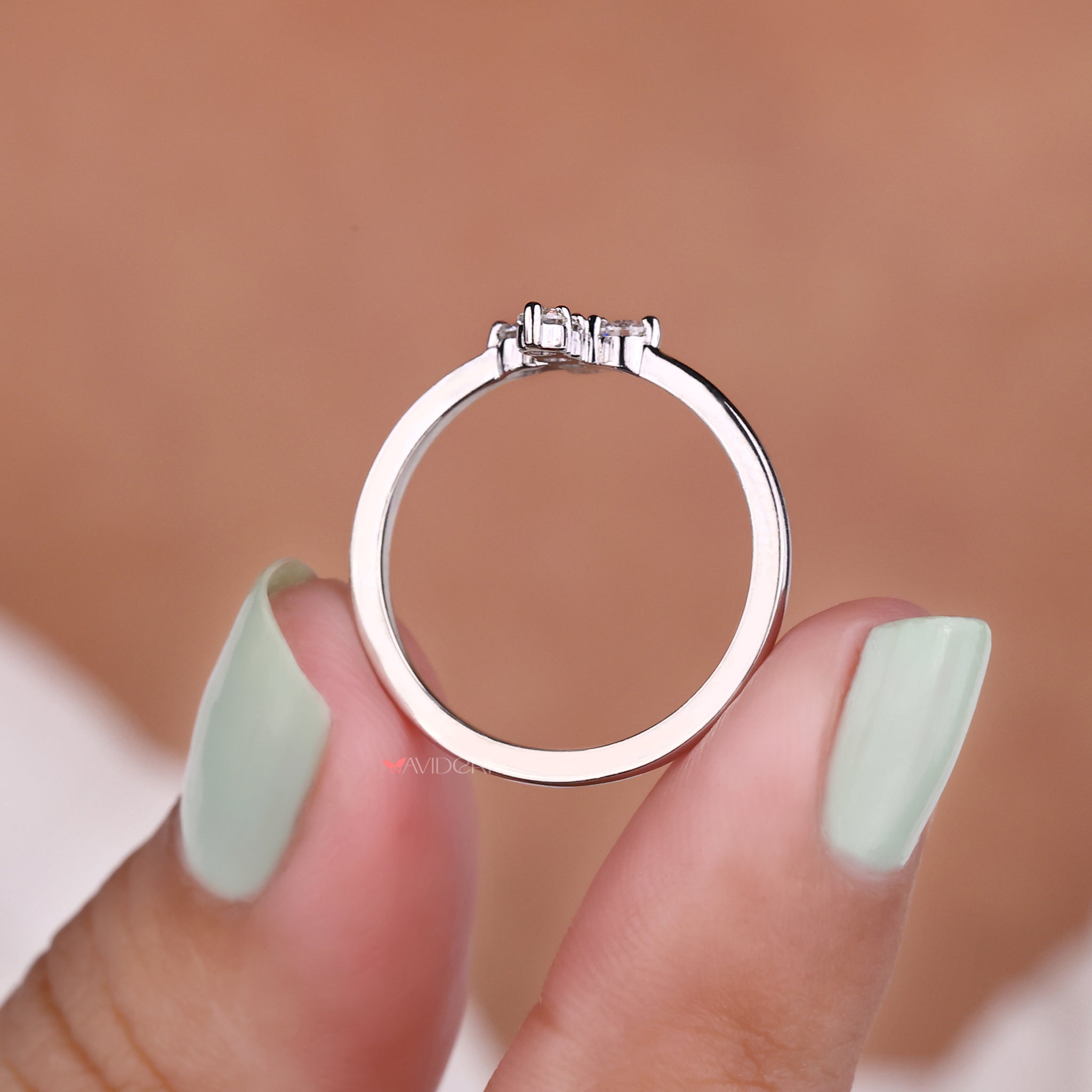 Avideri engagement ring, round cut ring, white gold ring