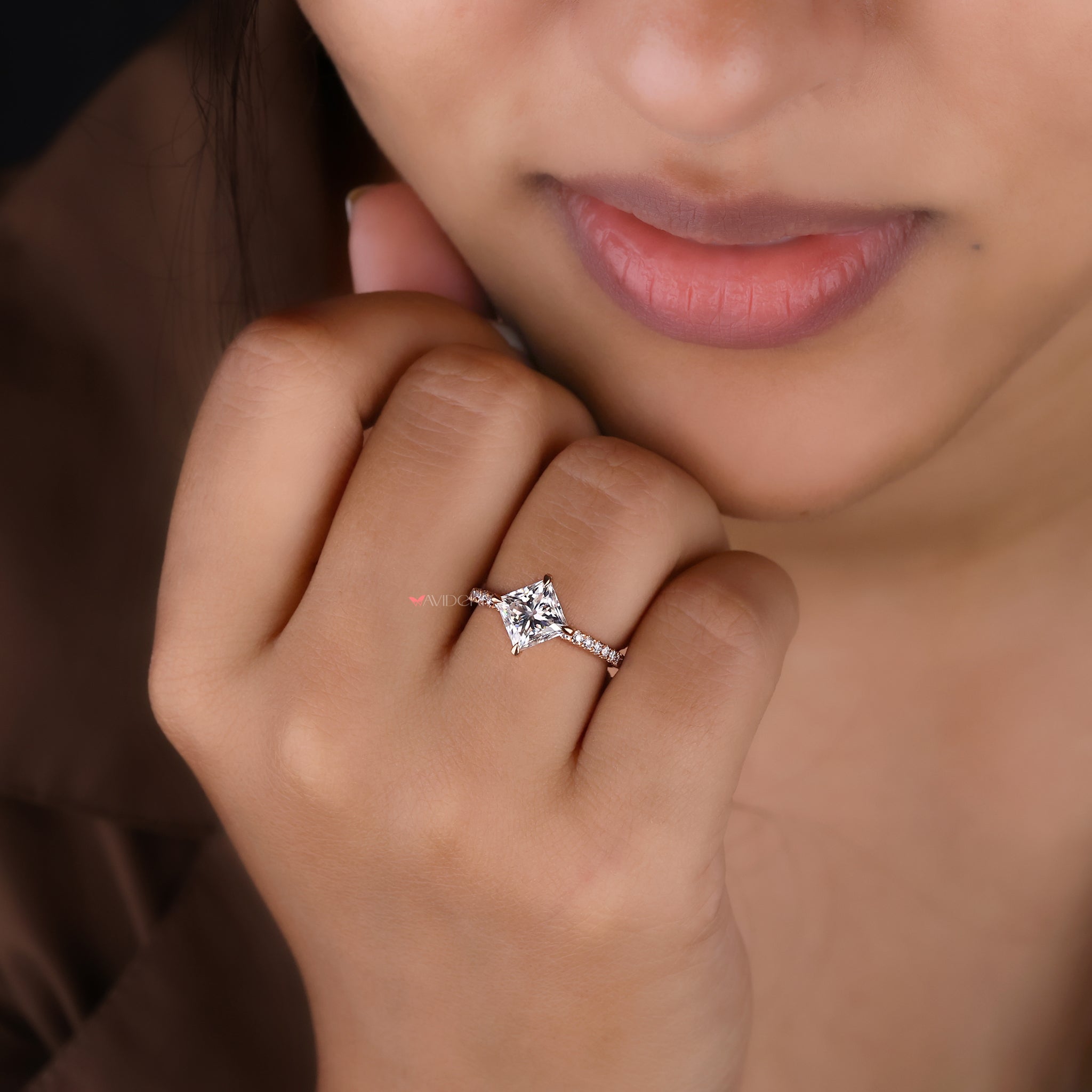 A pave round cut band with small stones set close together.
