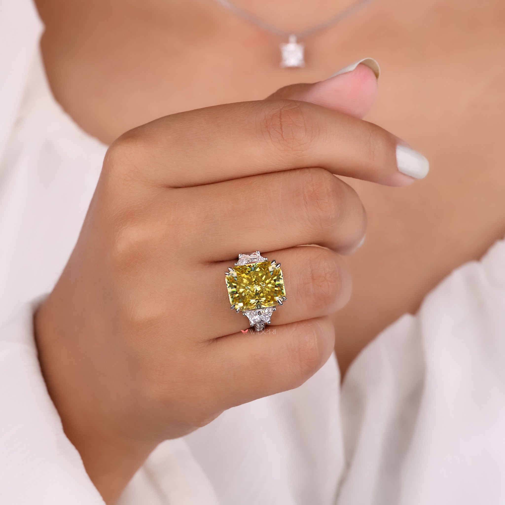 Round brilliant engagement ring, 3 stone ring, 3 stone engagement ring