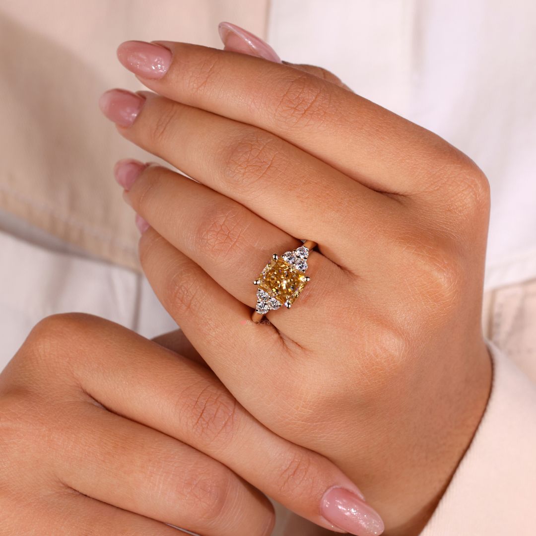 Round 4 prong setting holds the gem securely.