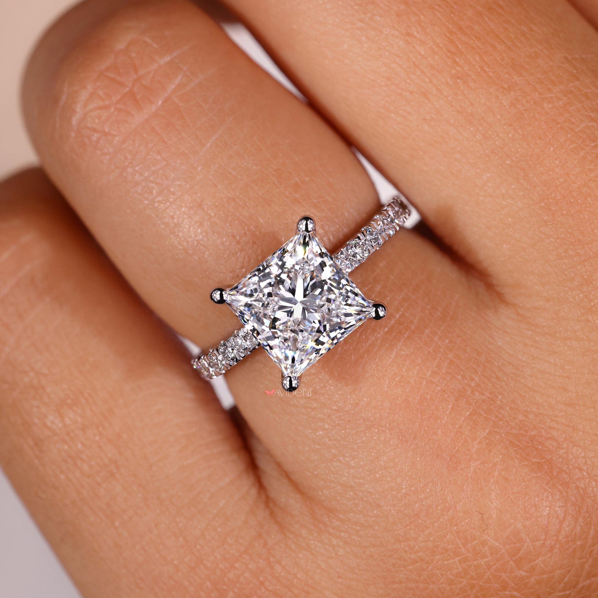 Prong setting princess cut ring with exceptional brilliance