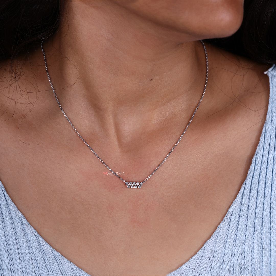 IGI certified pendant with a brilliant diamond finish