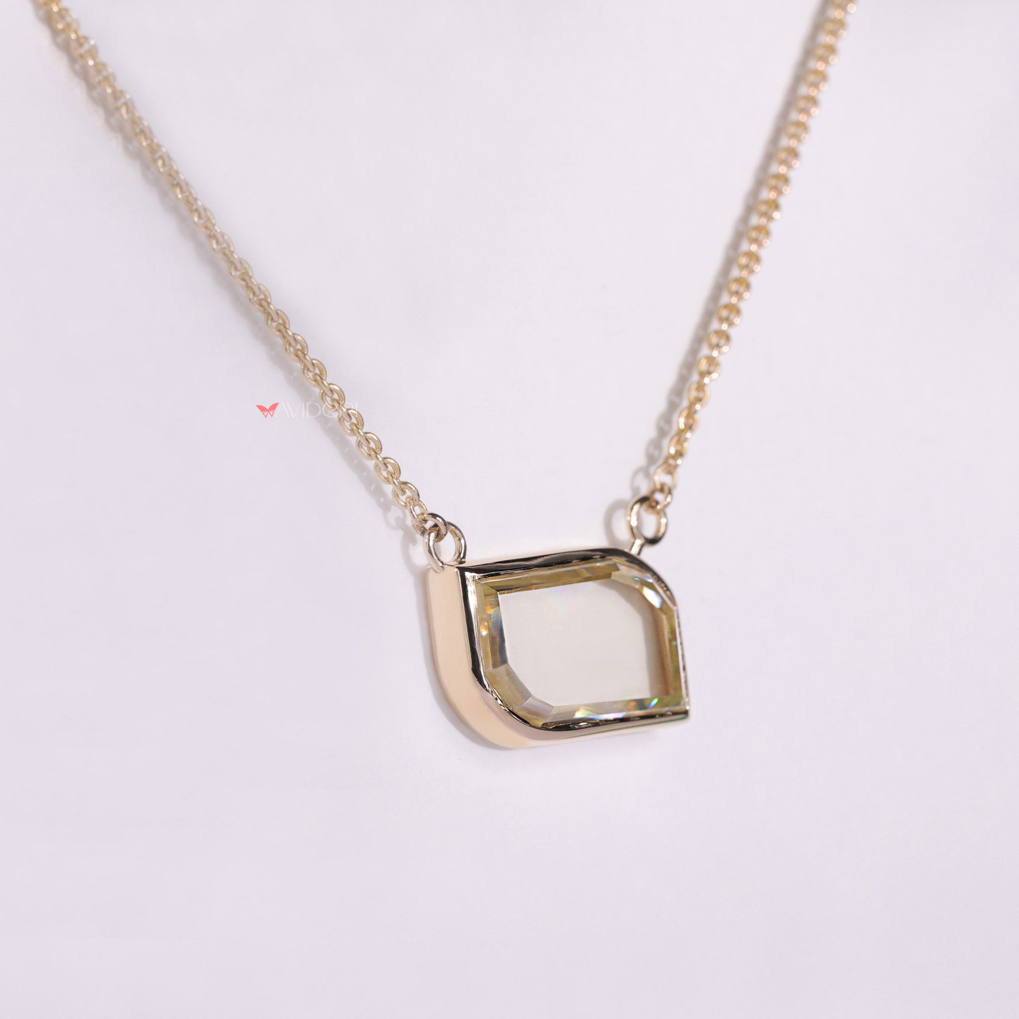 Solitaire pendant offers simple beauty with lasting elegance.