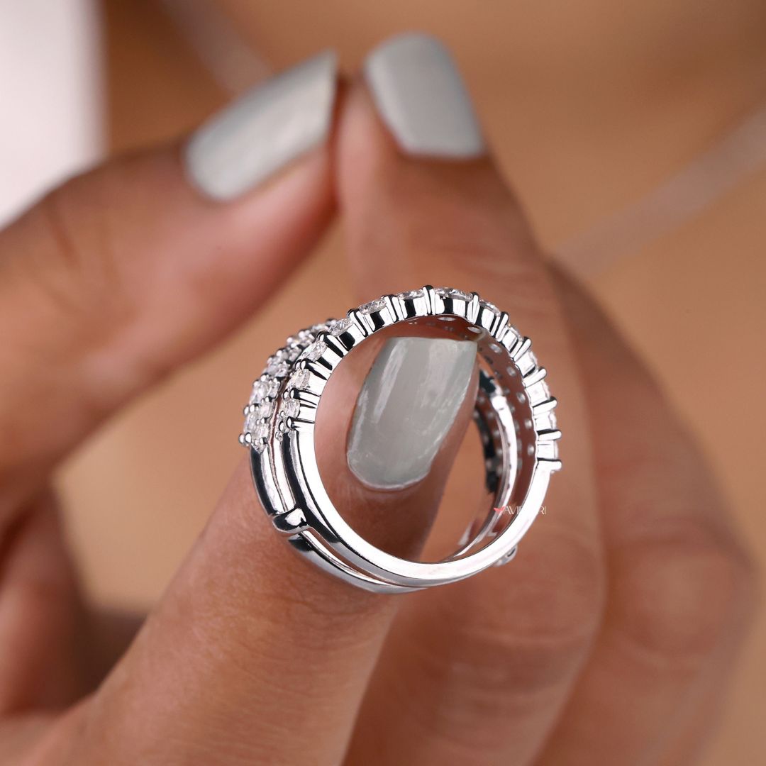 The Wrap Guard band provides extra security and modern elegance.