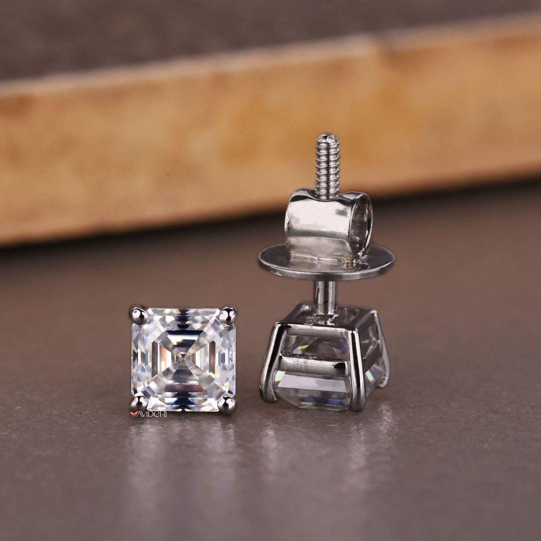The 4 prong earrings secure the gemstone with a classic design.