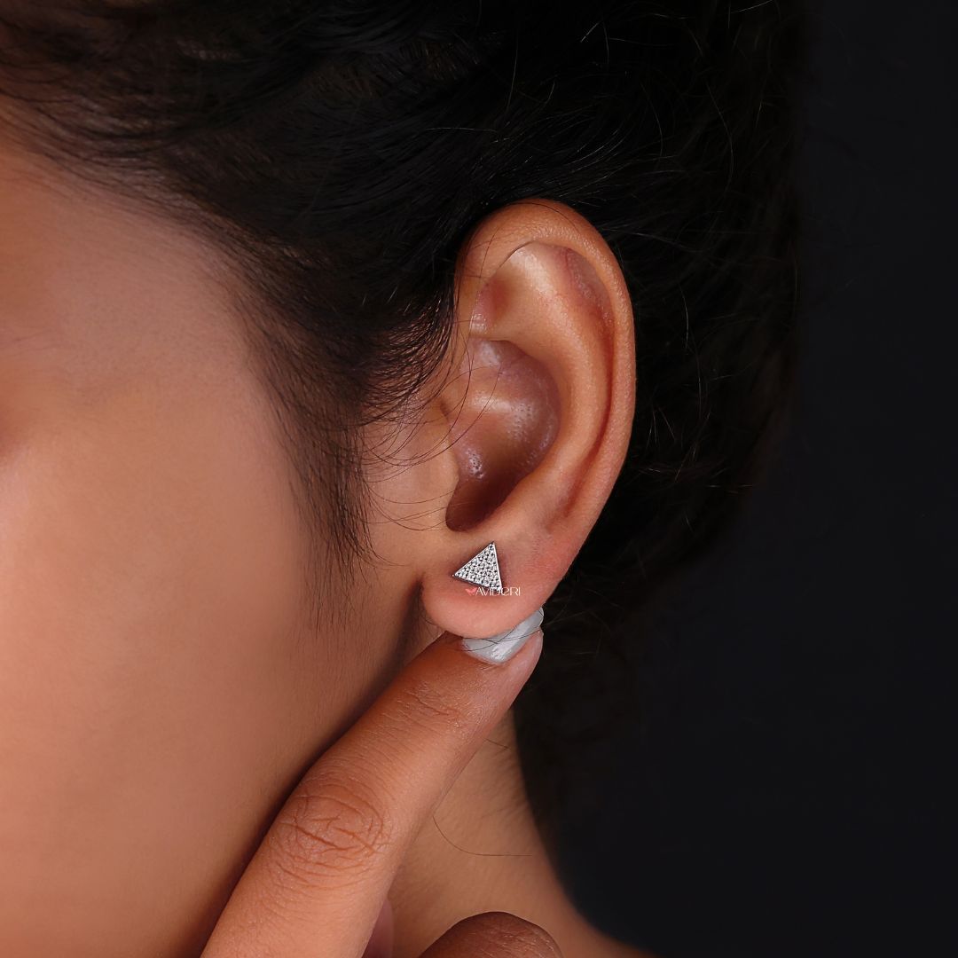 Cluster earring settings with round cut Moissanite stones in triangle earrings.