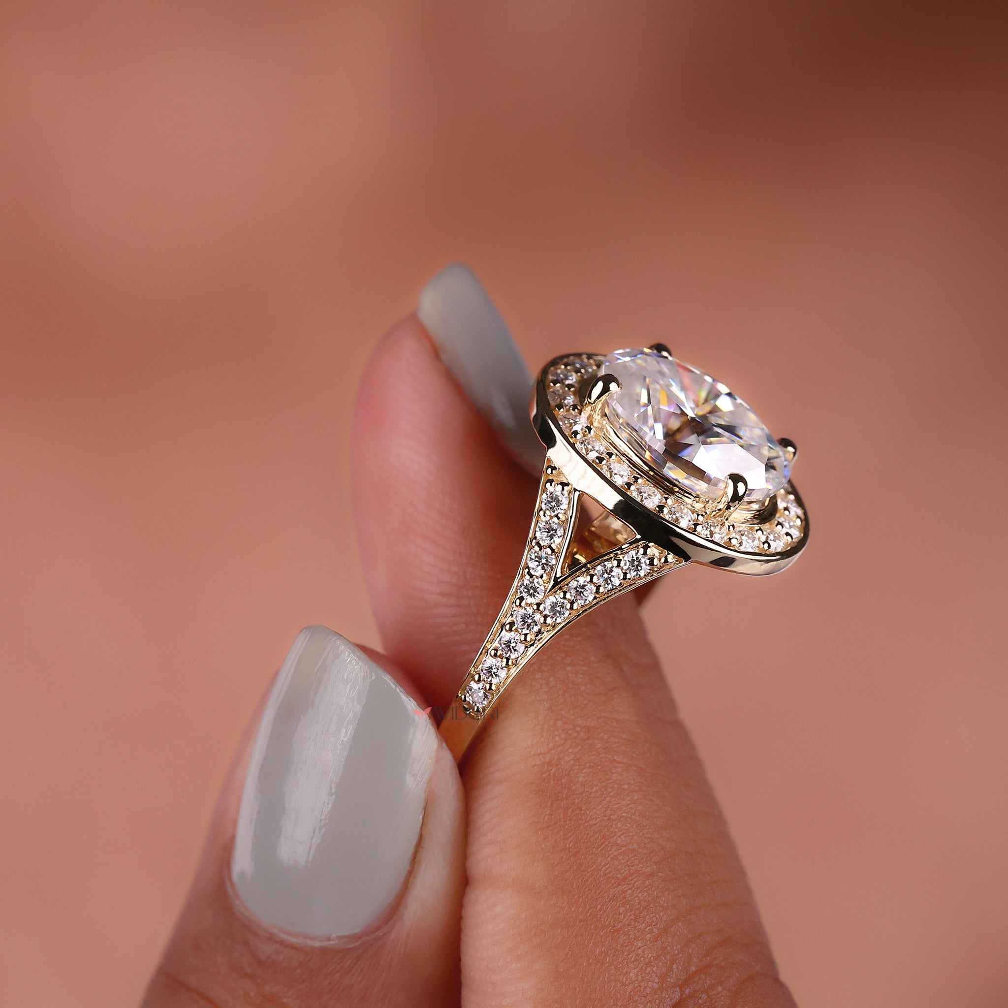Split shank ring setting designed to highlight your center stone.