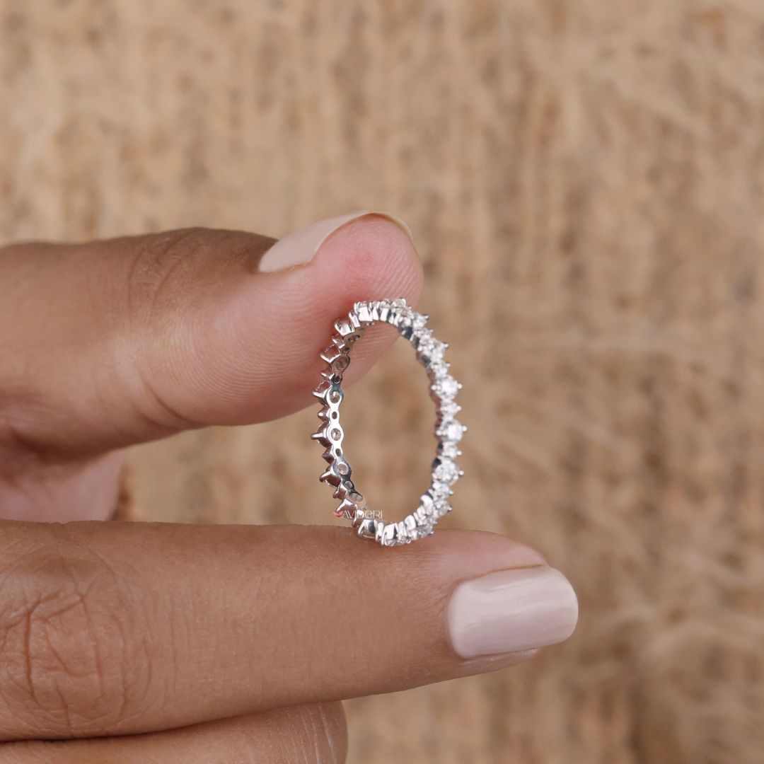 Our eternity wedding band showcases a full-circle layout for a bold, uniform appearance.