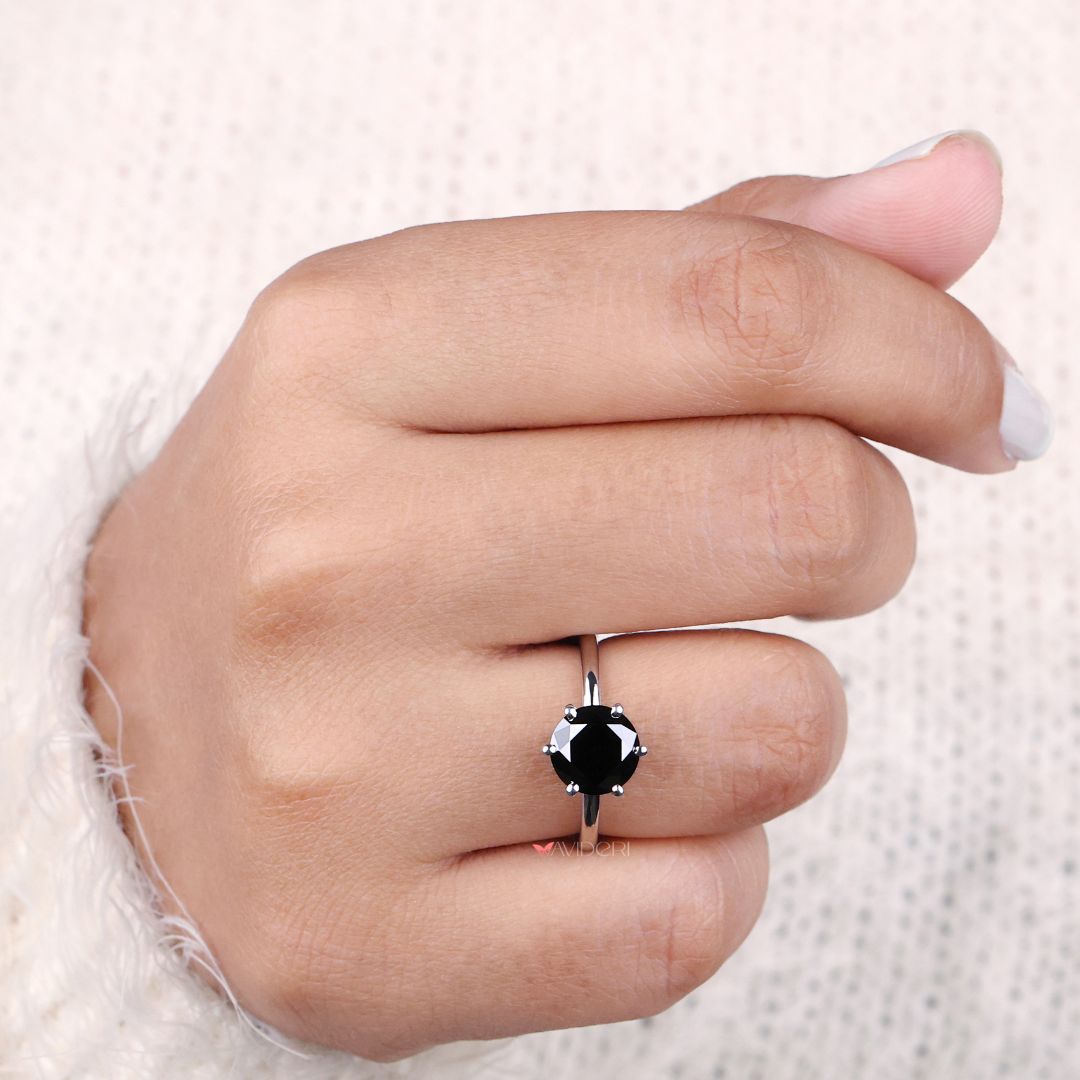Round brilliant cut ring crafted for lasting beauty and elegance.