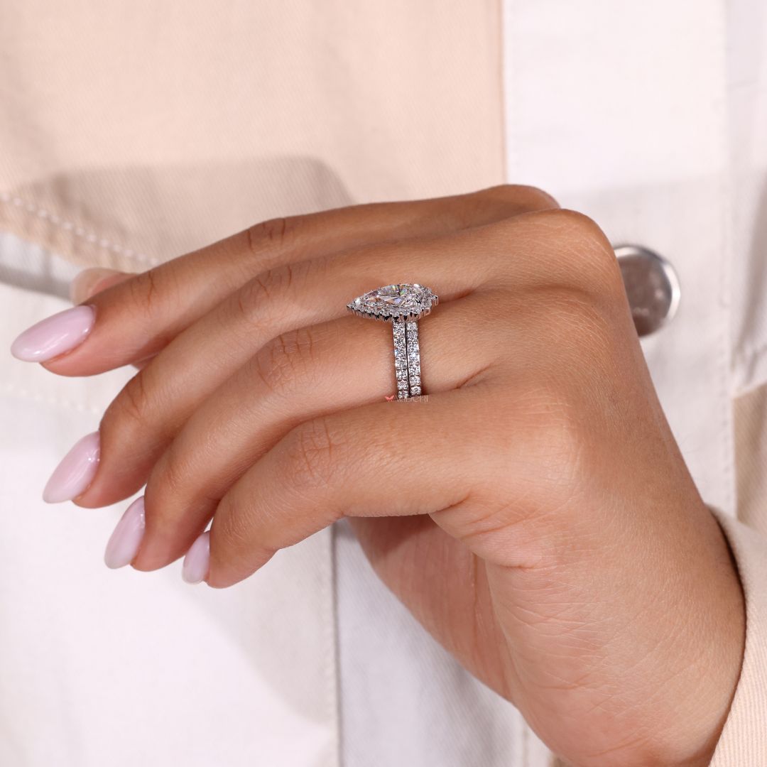 Gold moissanite wedding band, moissanite wedding bands for women, avideri band