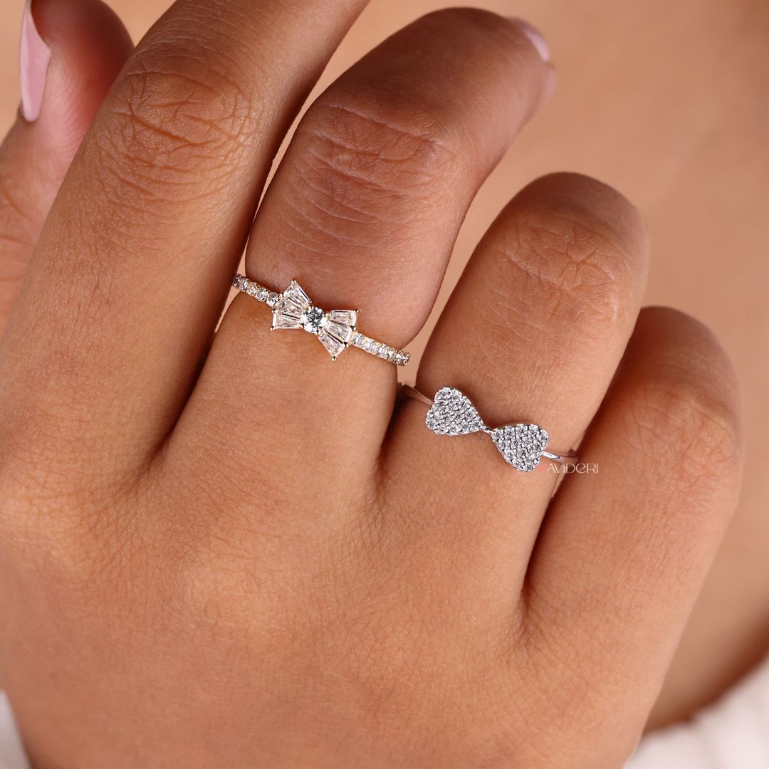 Cluster design ring with shimmering round accents