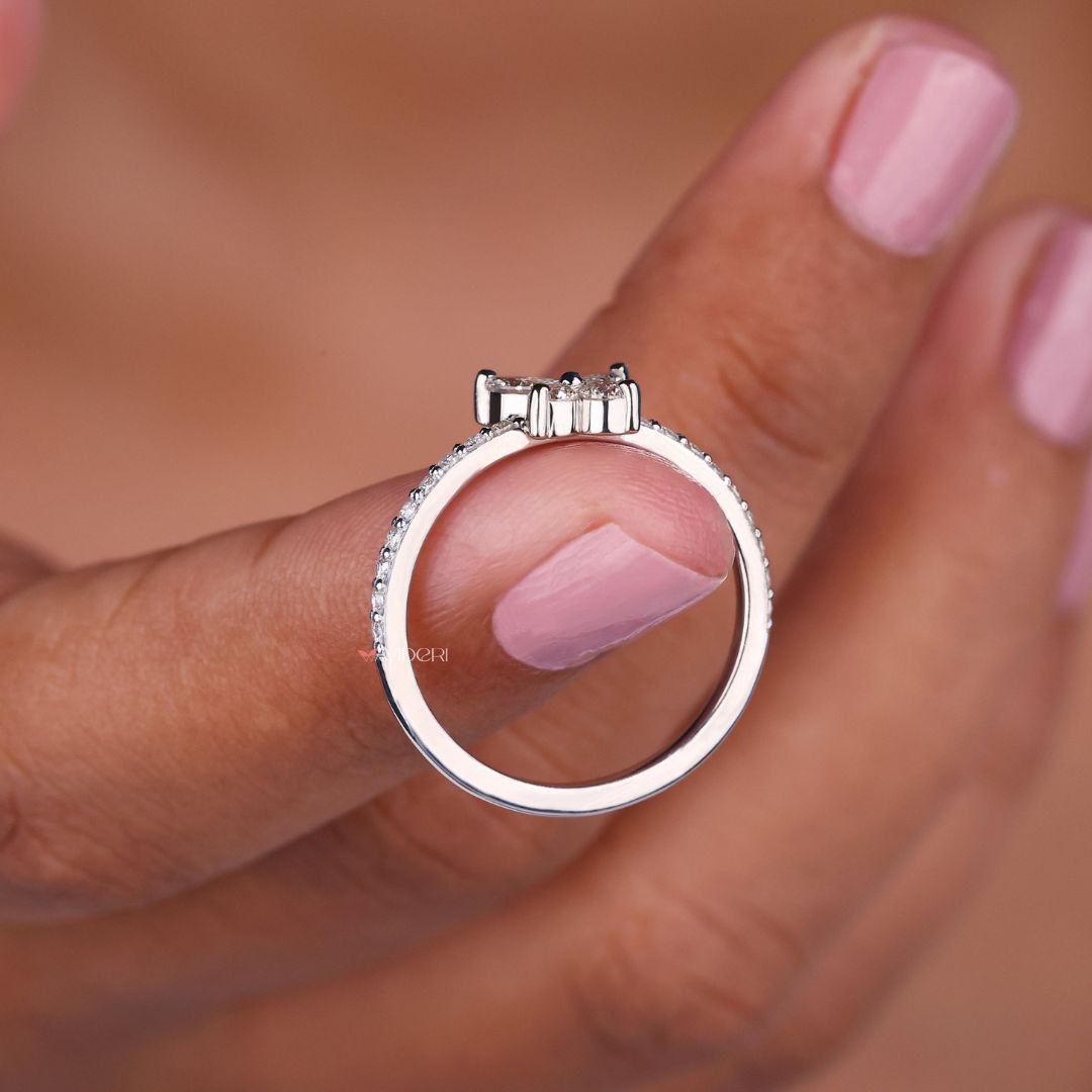 Marquise cut ring in white gold