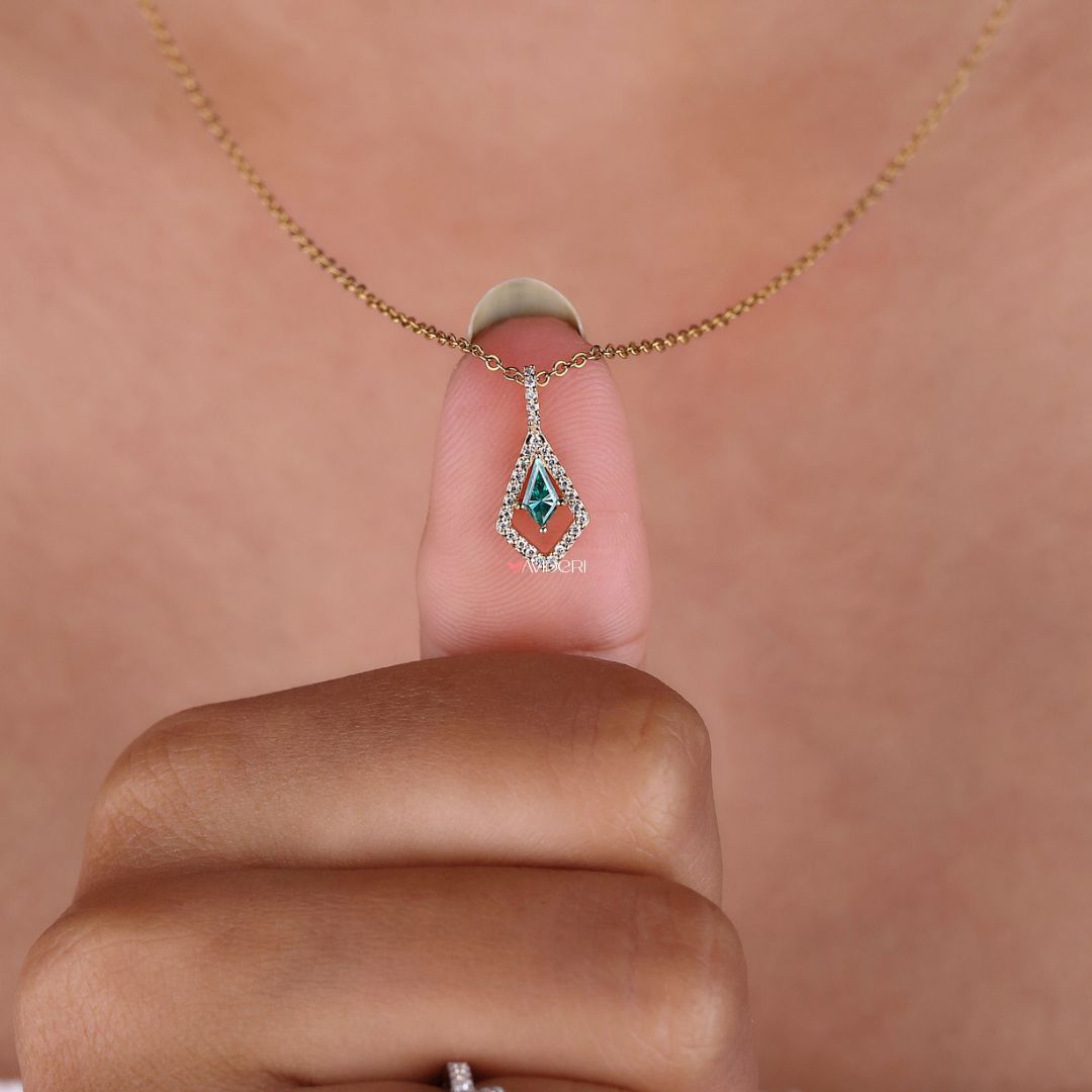 Customize pendant with kite cut and halo design.