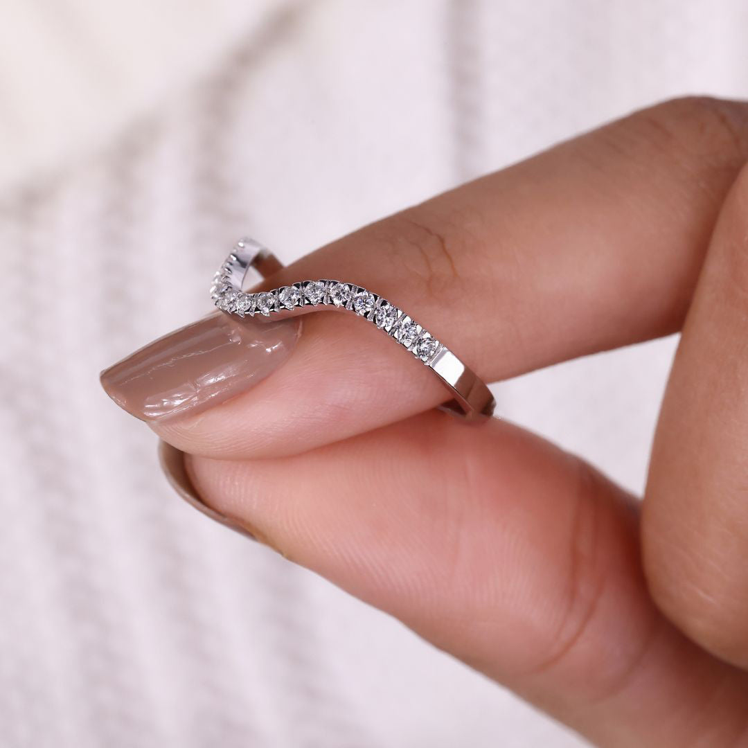 This round moissanite cut band shines with bright sparkle.