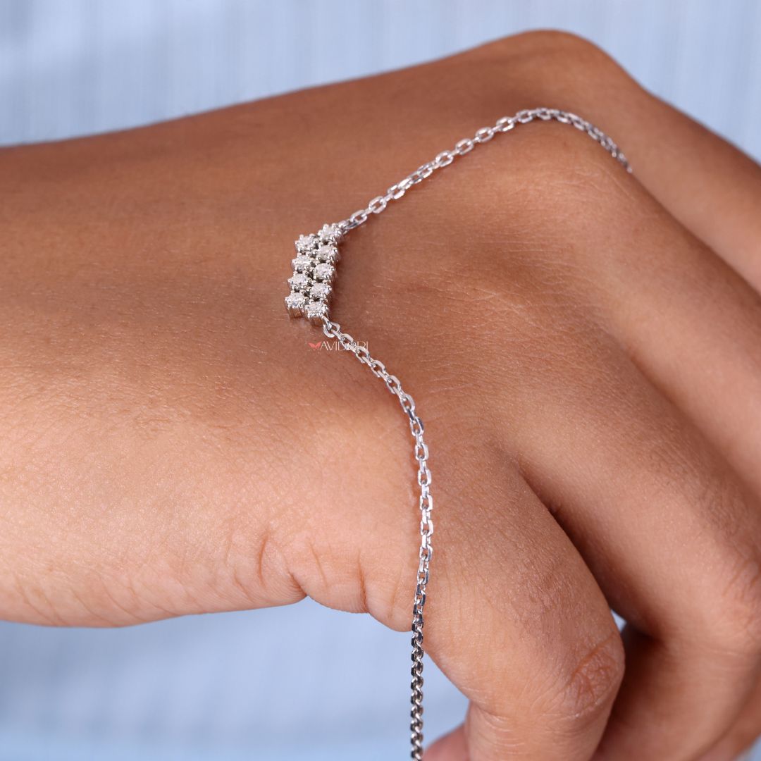 White gold pendant crafted for a clean elegant look