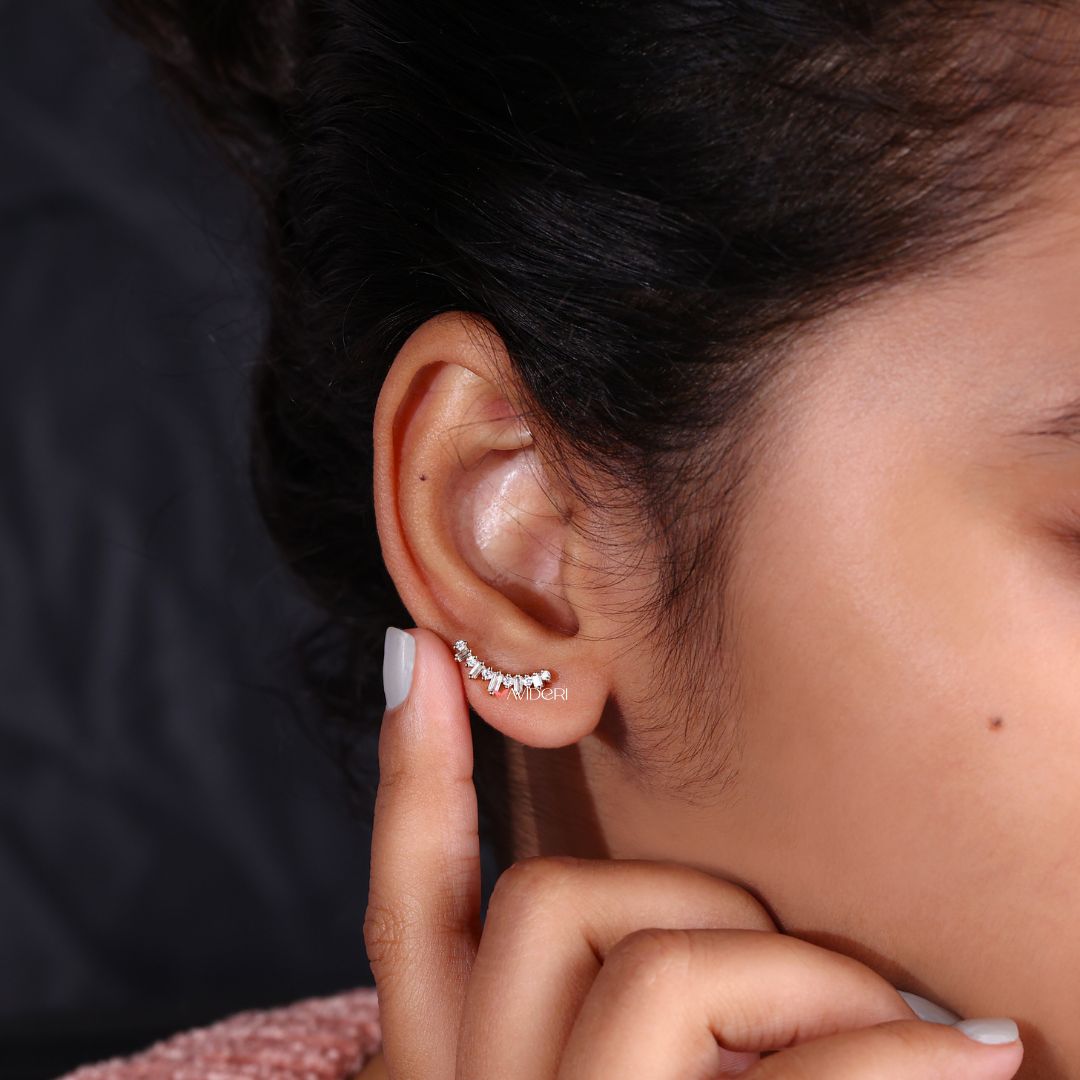 Colorless moissanite earrings shine with clear beauty, giving you a bright sparkle that catches attention all day.