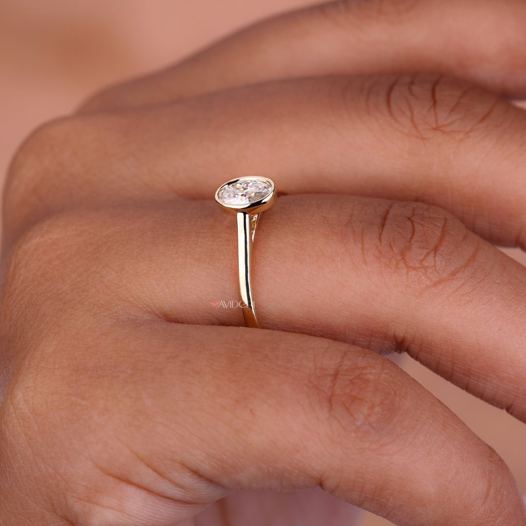 A promise ring for her that speaks of pure love and commitment.