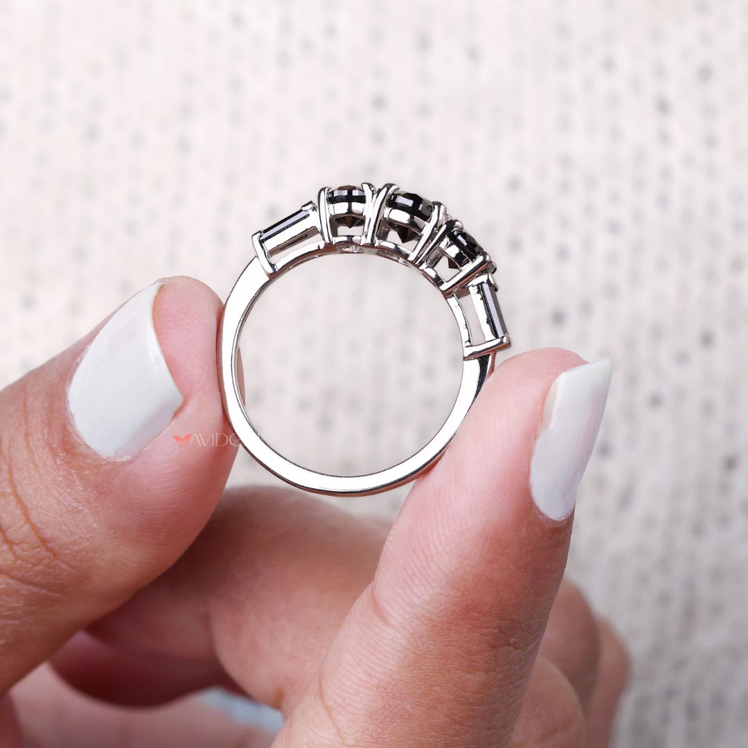 White gold jewellery ring perfect for everyday elegance