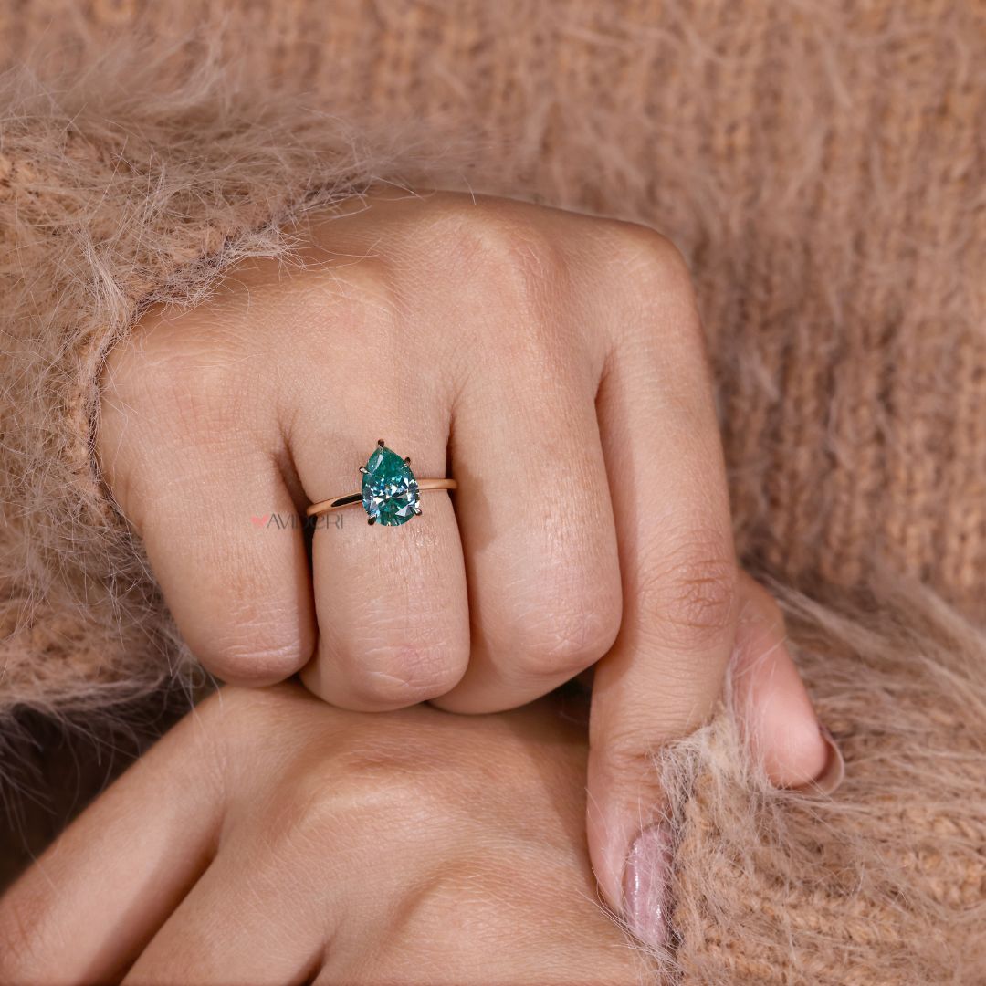 This prong setting ring adds secure style to your finger.