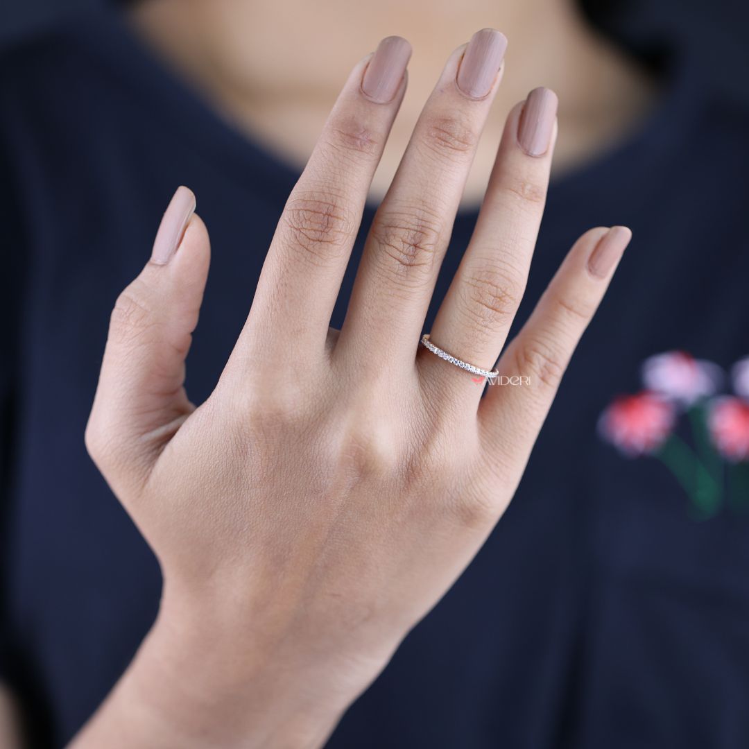 Handmade band features expert artistry and a comfortable, polished fit.