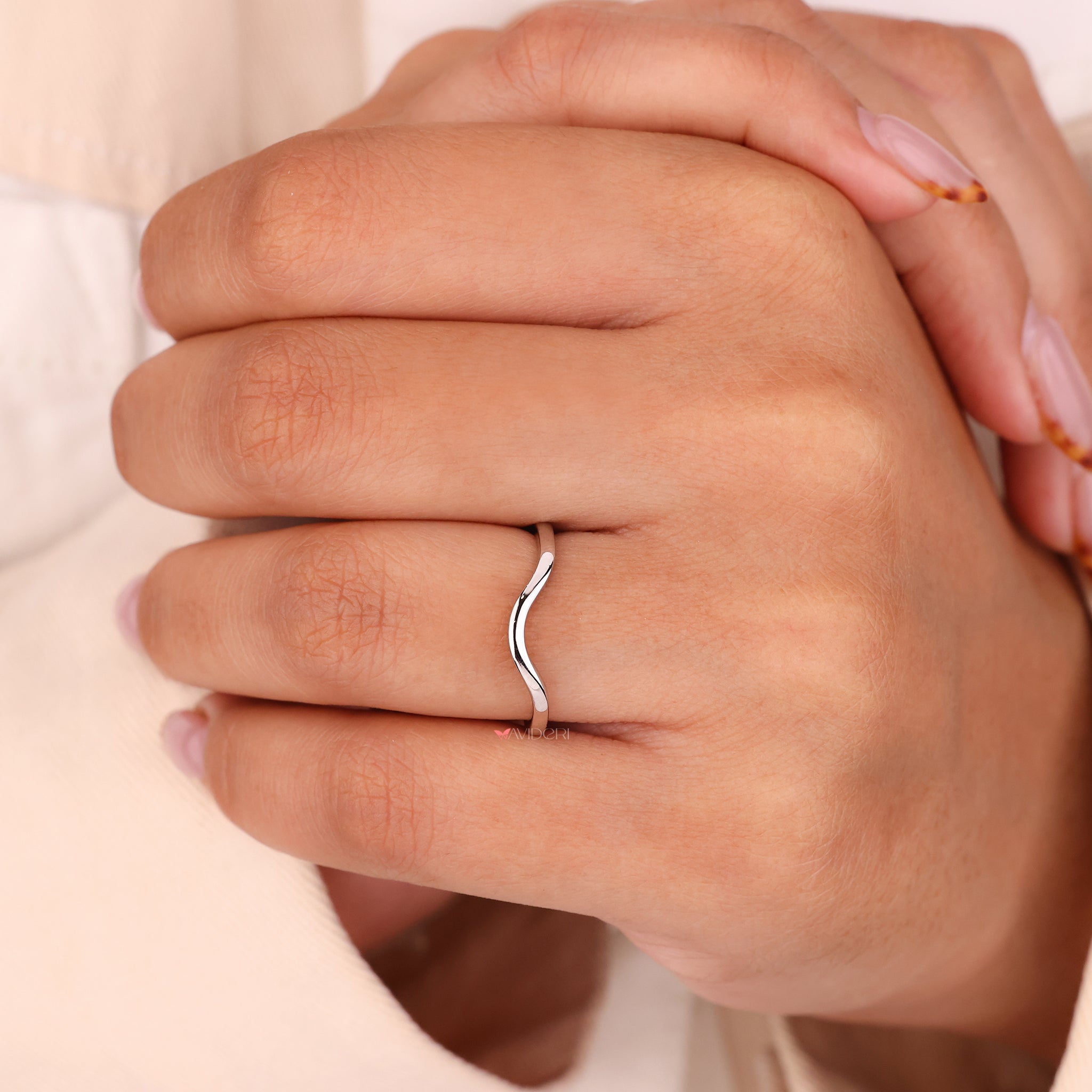 White gold wedding band with a classic, timeless appeal.