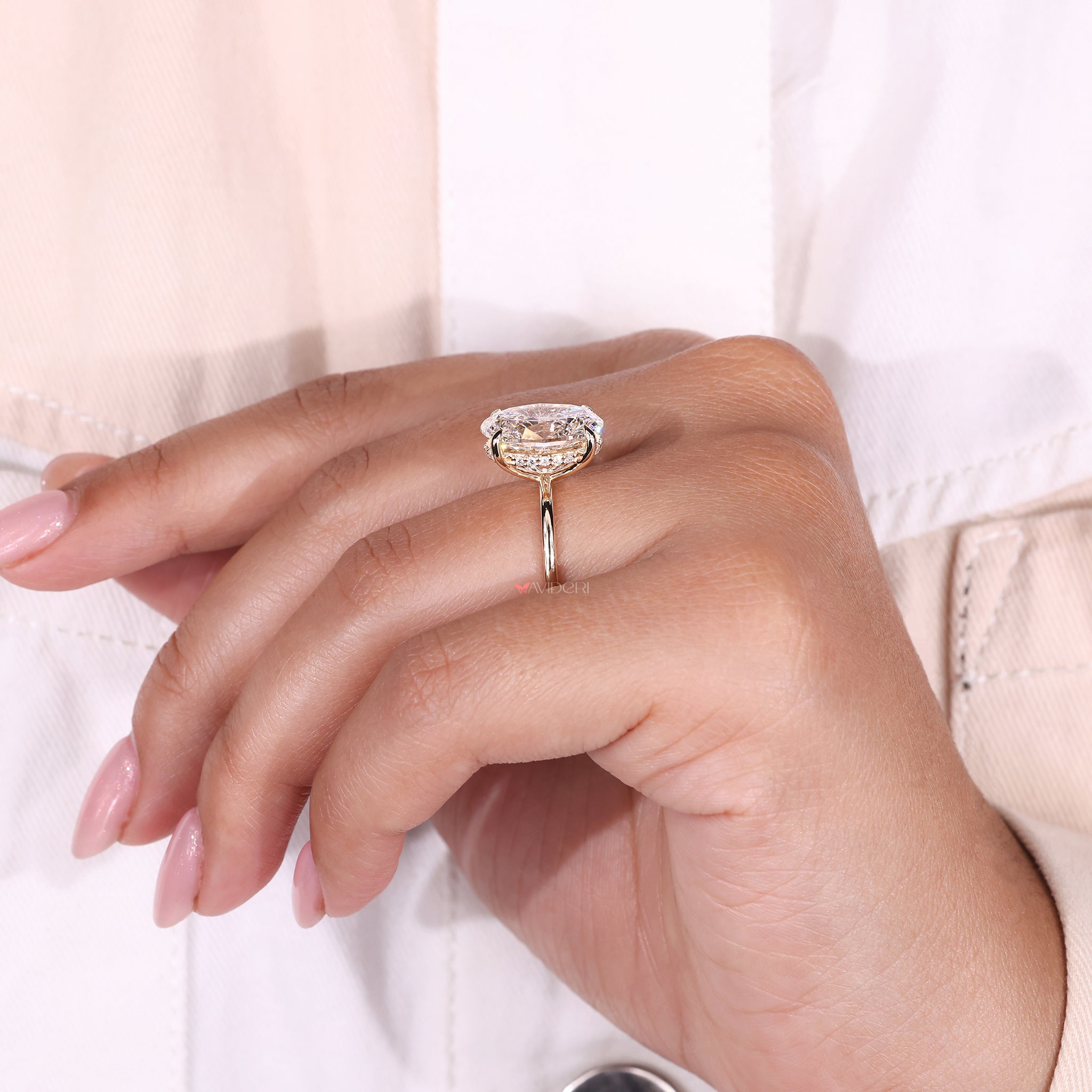 IGI Certified Oval Cut Diamond Ring, ensuring the highest quality and craftsmanship.