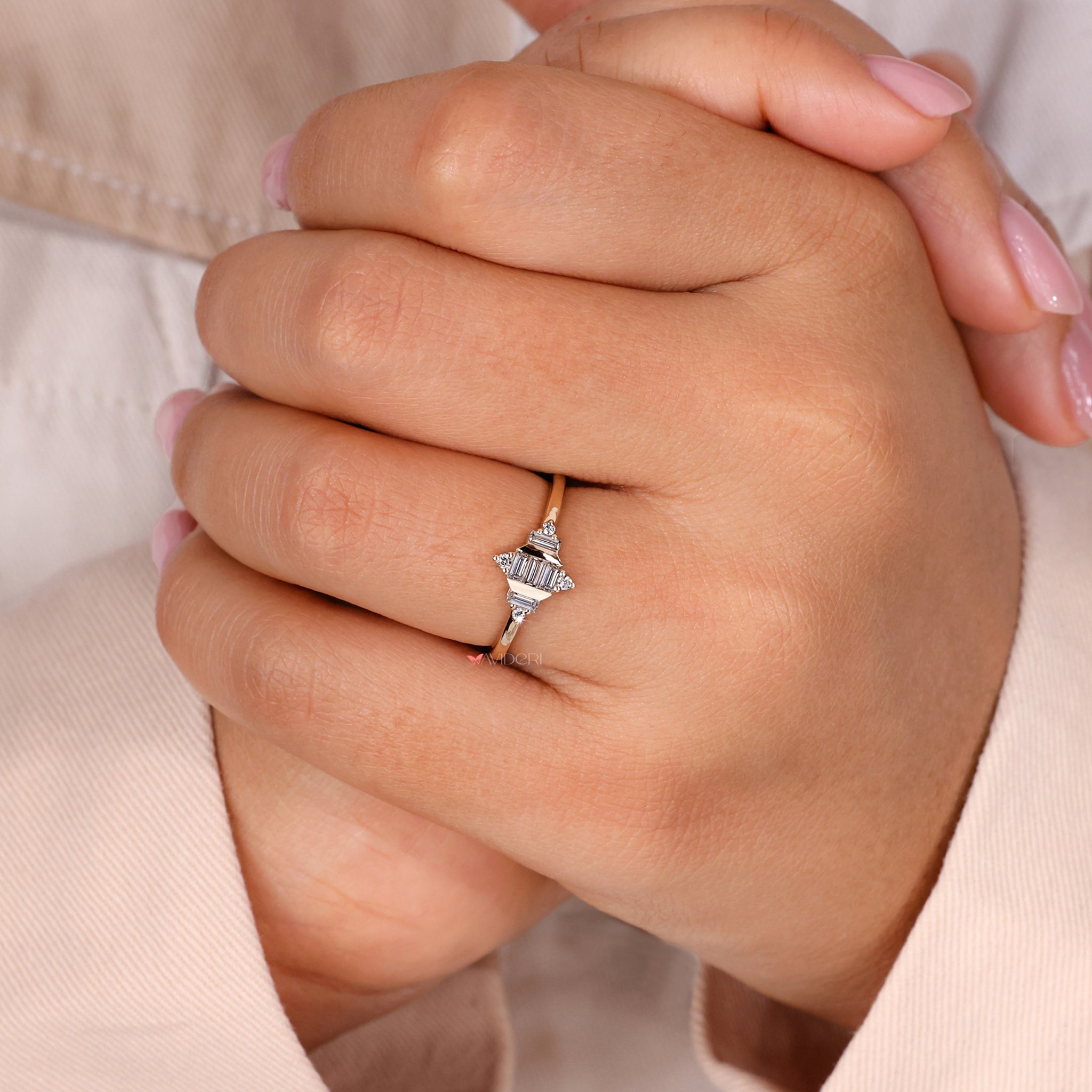 Classic baguette wedding ring for your big day