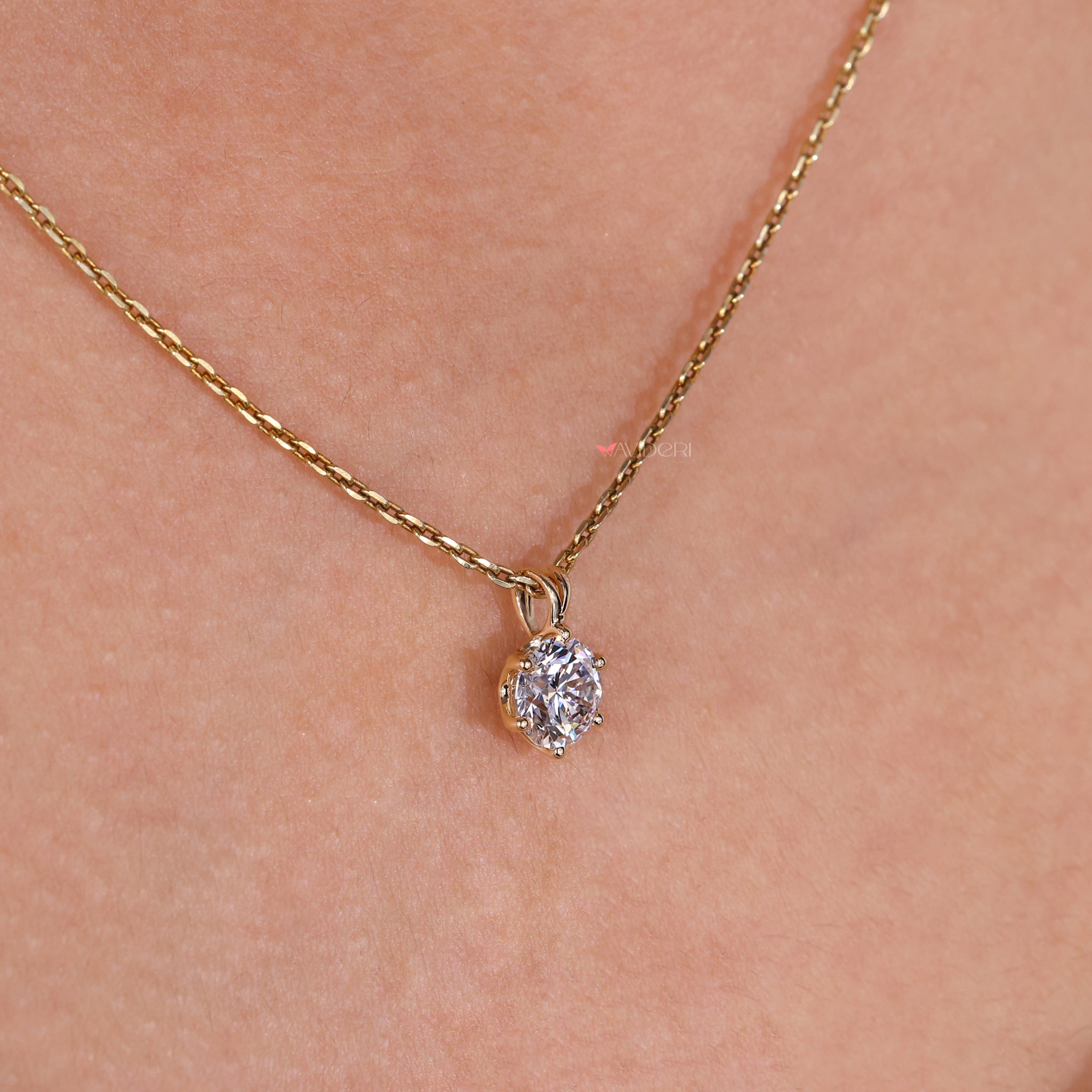 6 prong pendant setting showcasing a radiant diamond.