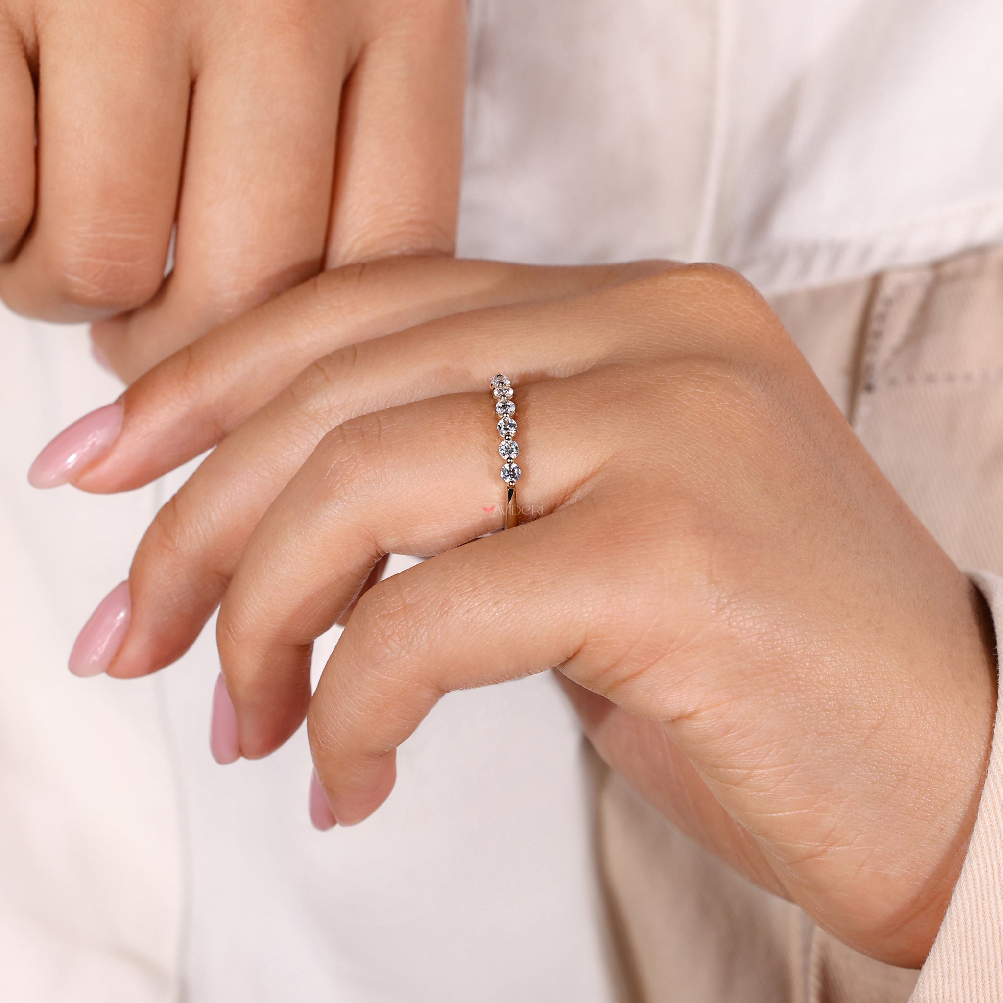 Stylish shared prong wedding band, designed for matching wedding sets.