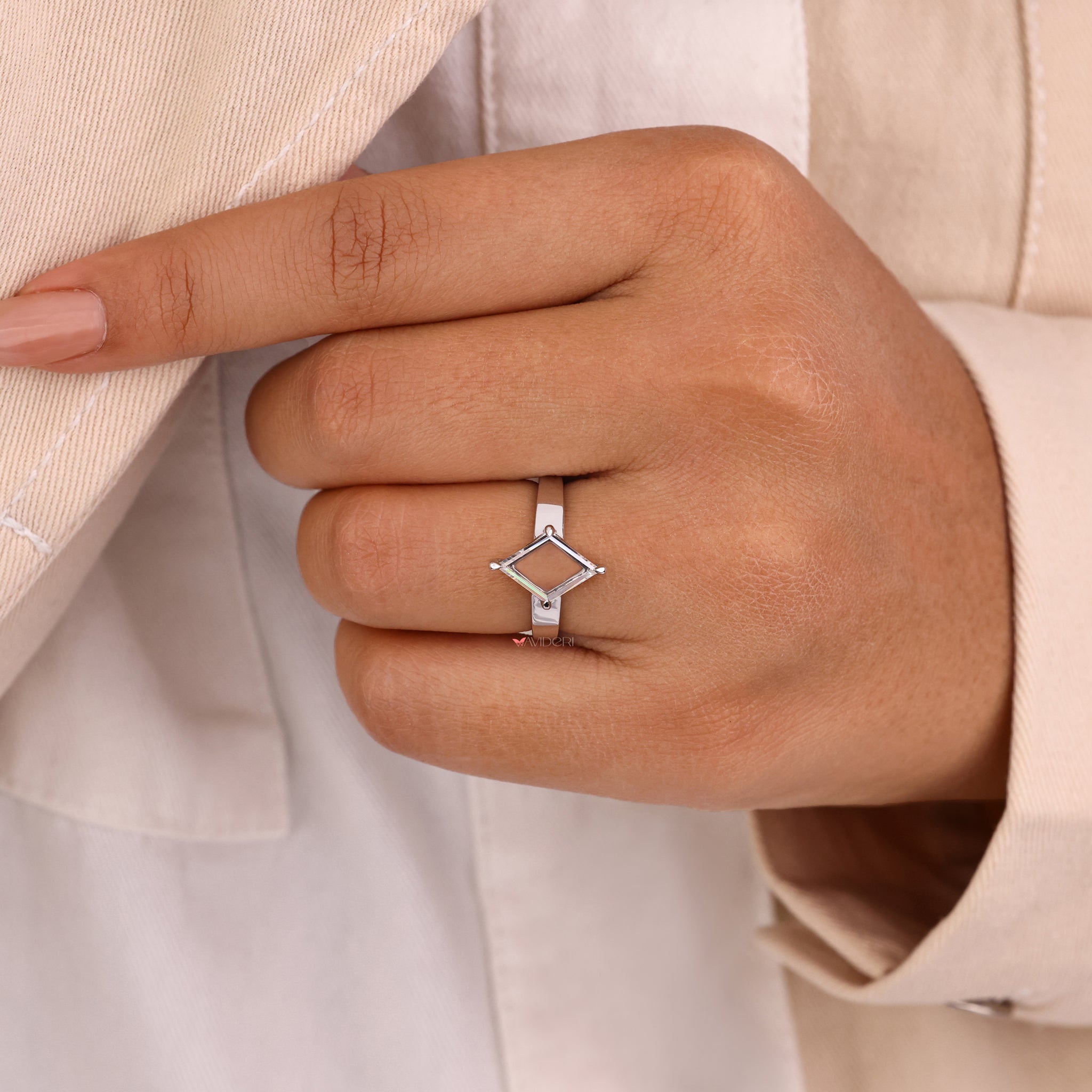 Handmade jewellery featuring the Avideri engagement ring crafted with white gold.