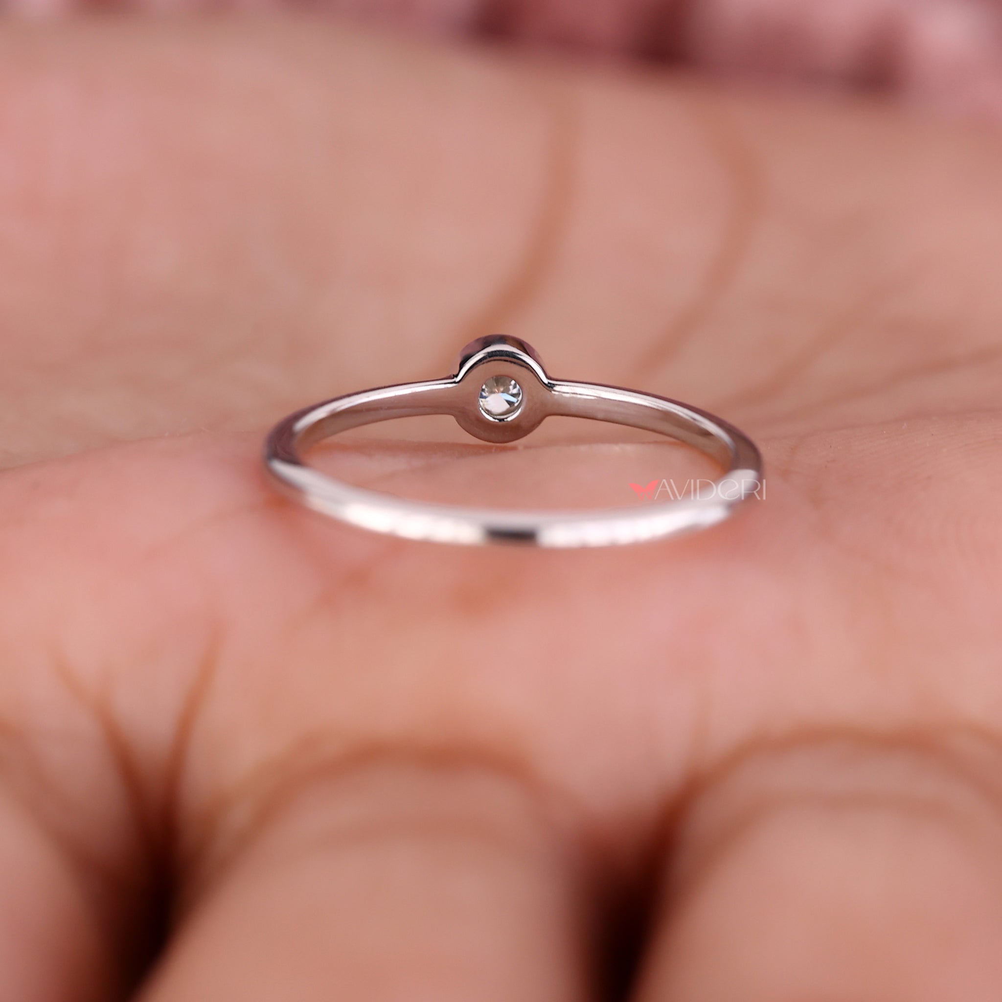 Dazzling 2 ct round diamond engagement ring crafted to make your proposal unforgettable and special.