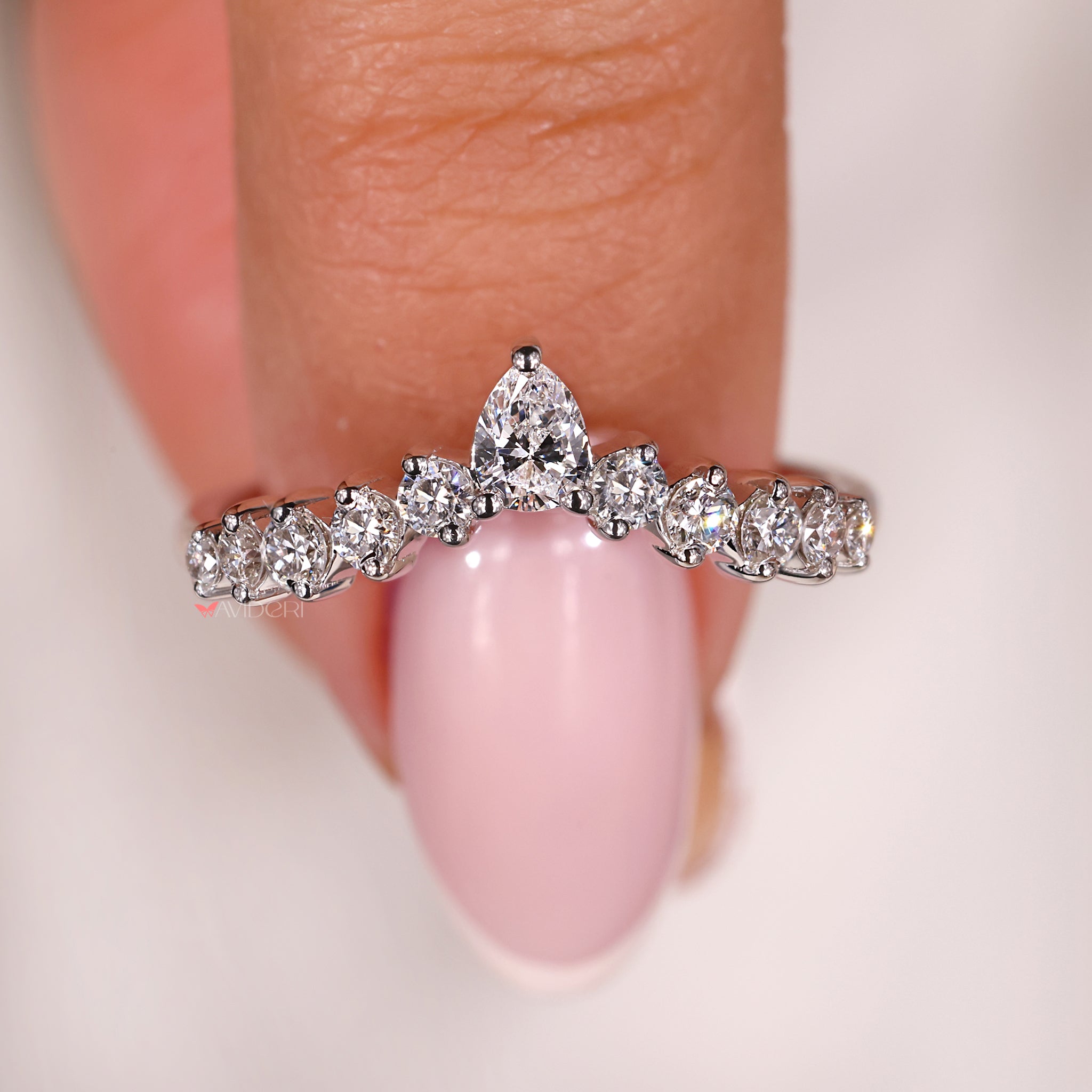 Stylish prong set wedding band perfect for special occasions.