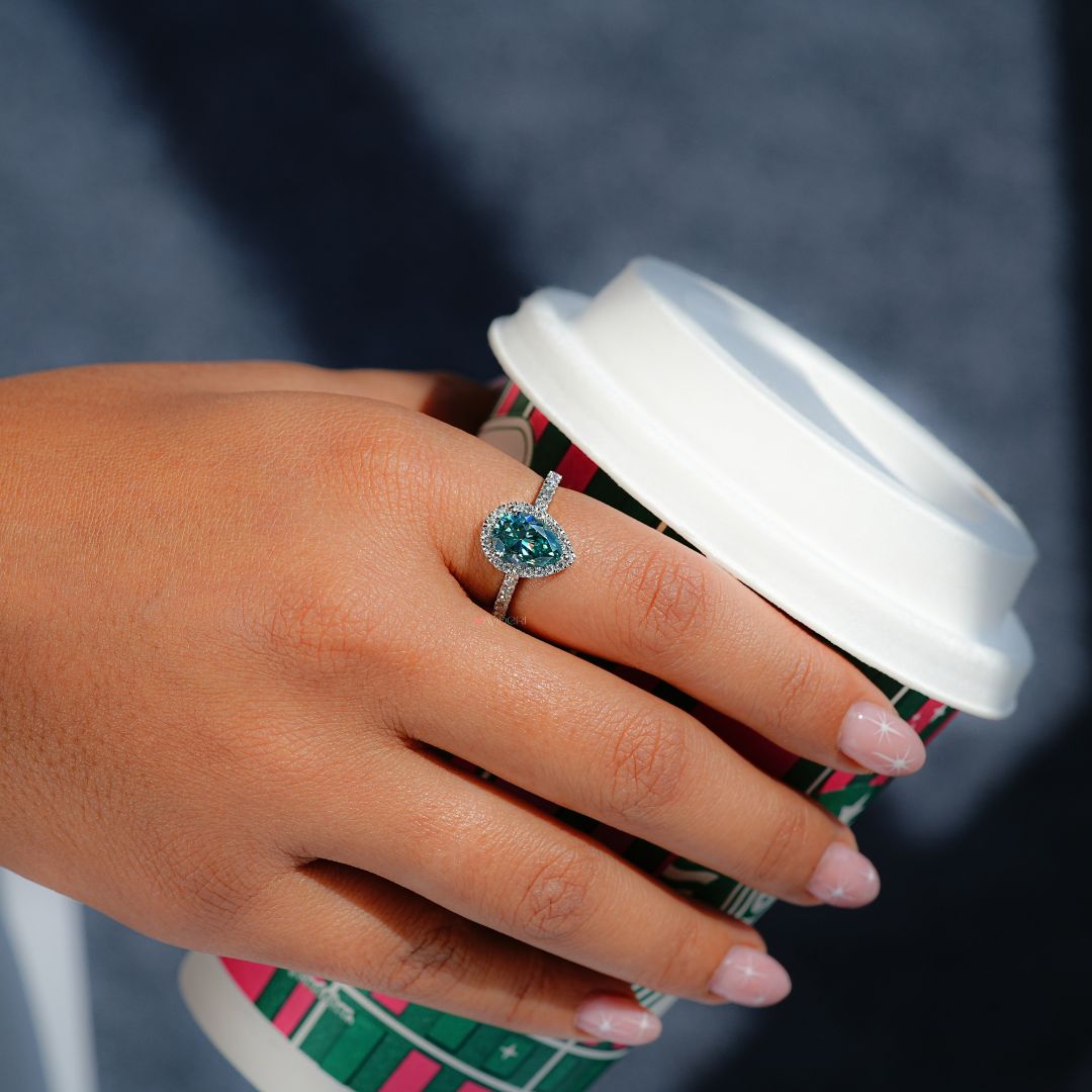 Stunning pear ring with a classic and modern design.