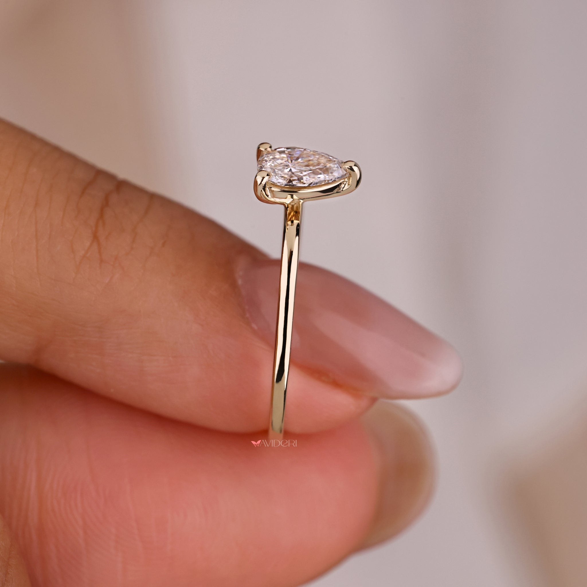 Solitaire engagement ring featuring a dazzling diamond for everlasting love.