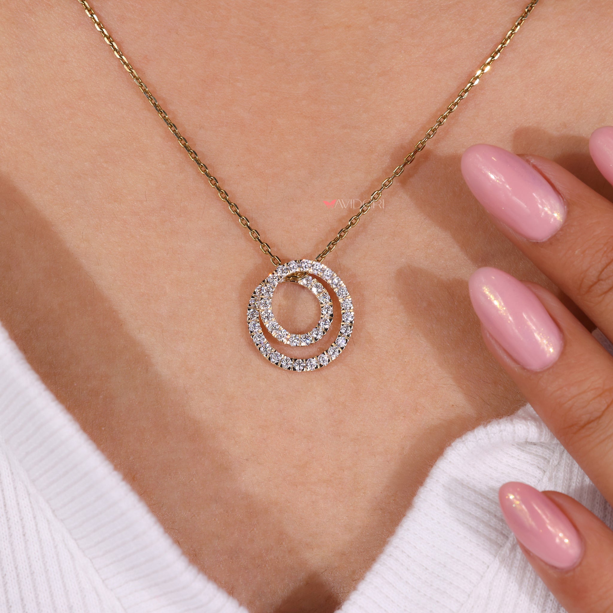 Lab Grown Diamond round diamond pendant for a sustainable option.
