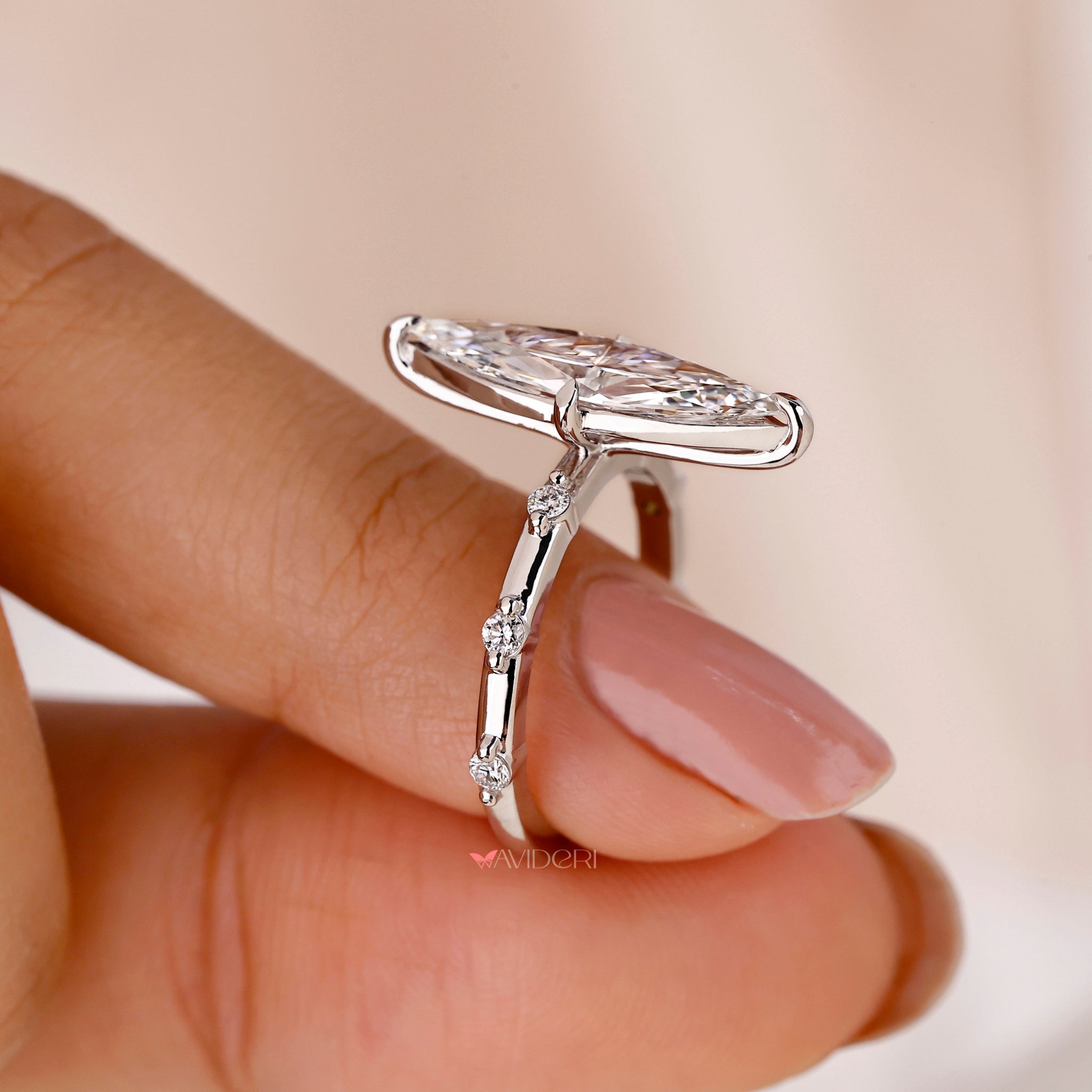 Marquise cut diamond ring in white gold.