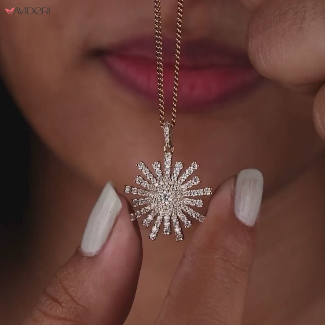 Round cut pendant with a sleek, timeless design.