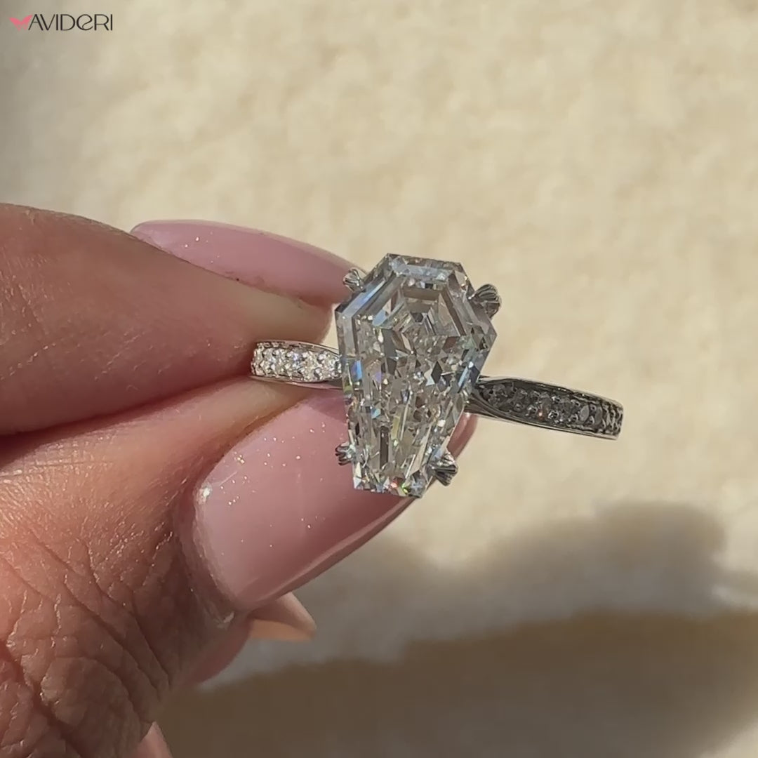 Cathedral setting engagement ring with IGI certified Lab Grown Diamond.