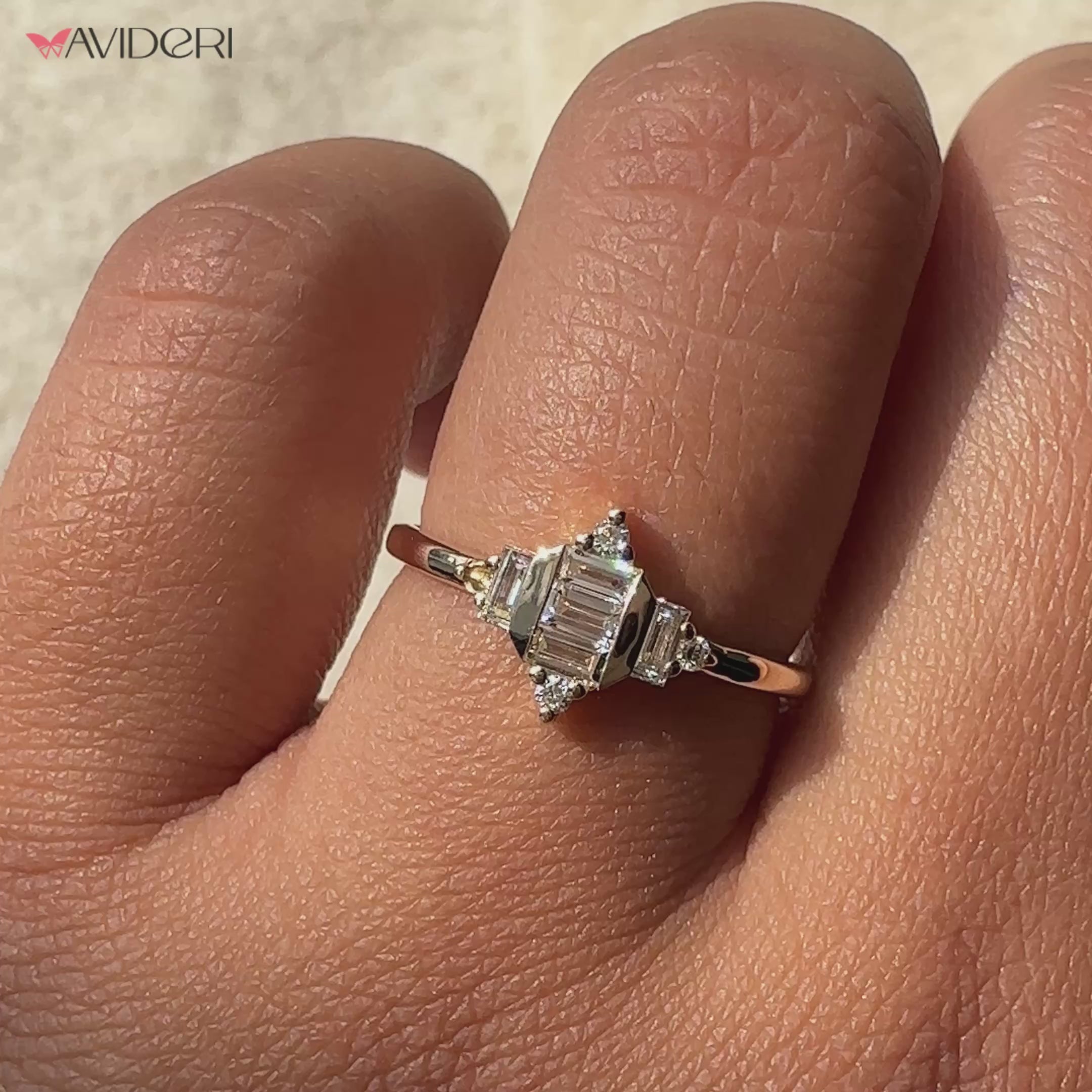 Stylish baguette ring with a modern touch