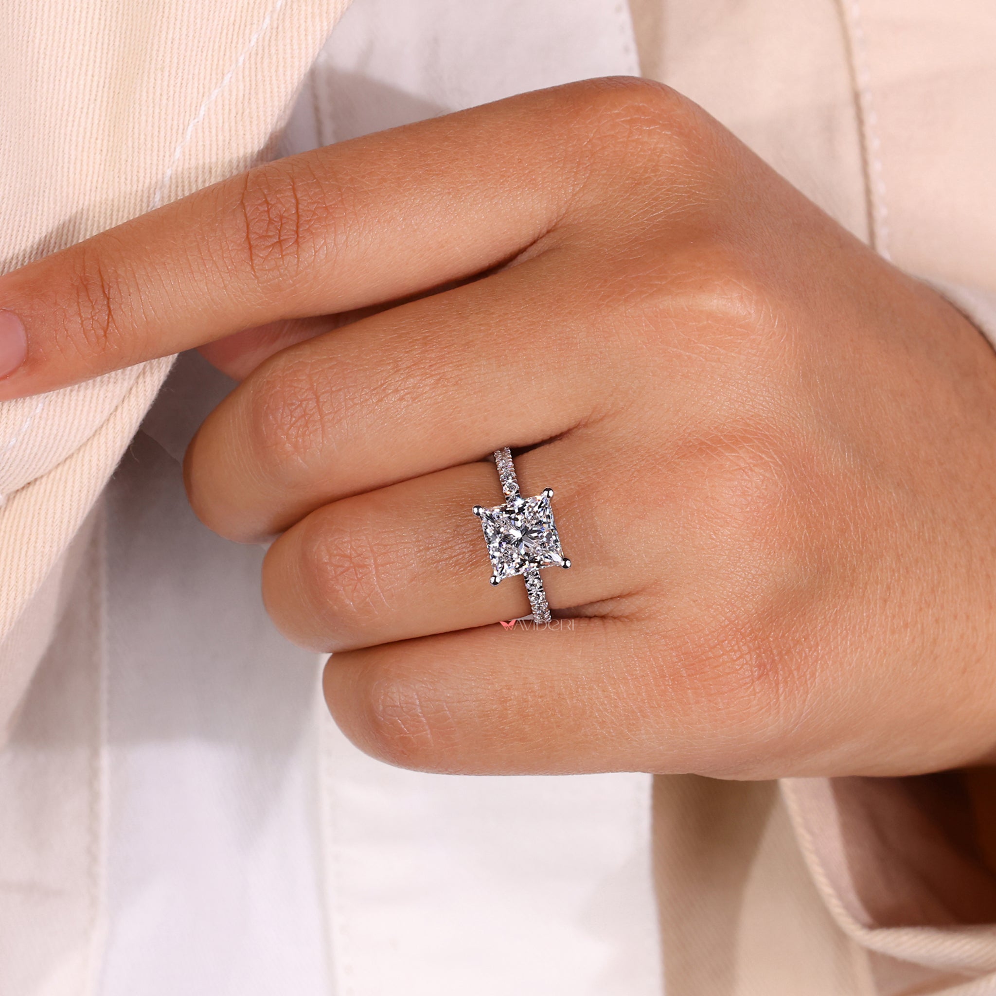 White gold engagement ring featuring a stunning design