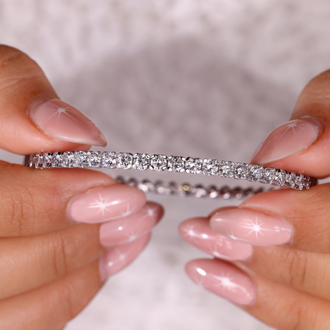 IGI certified round diamond bracelet for guaranteed quality and authenticity.