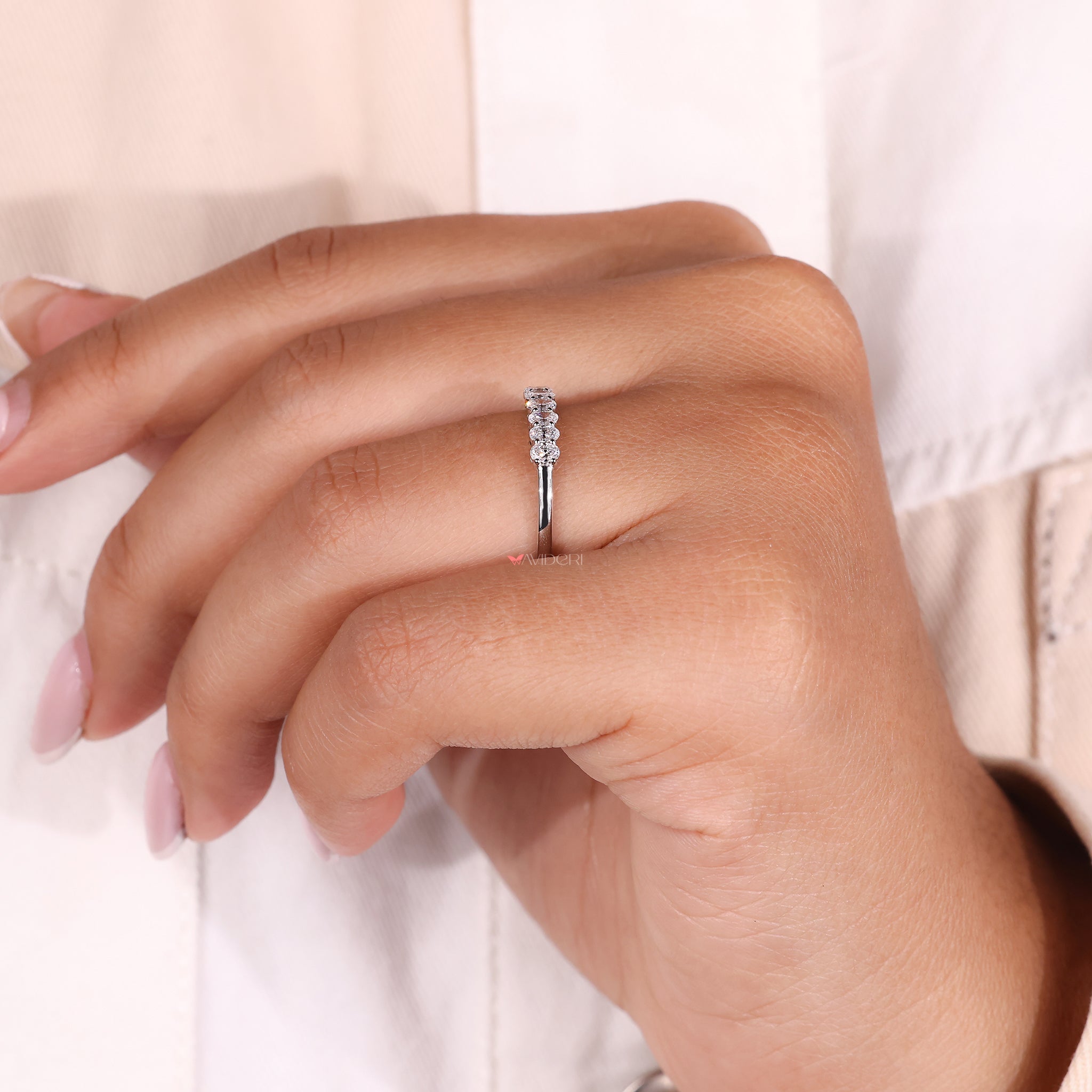 An Avideri engagement ring made for meaningful proposals.