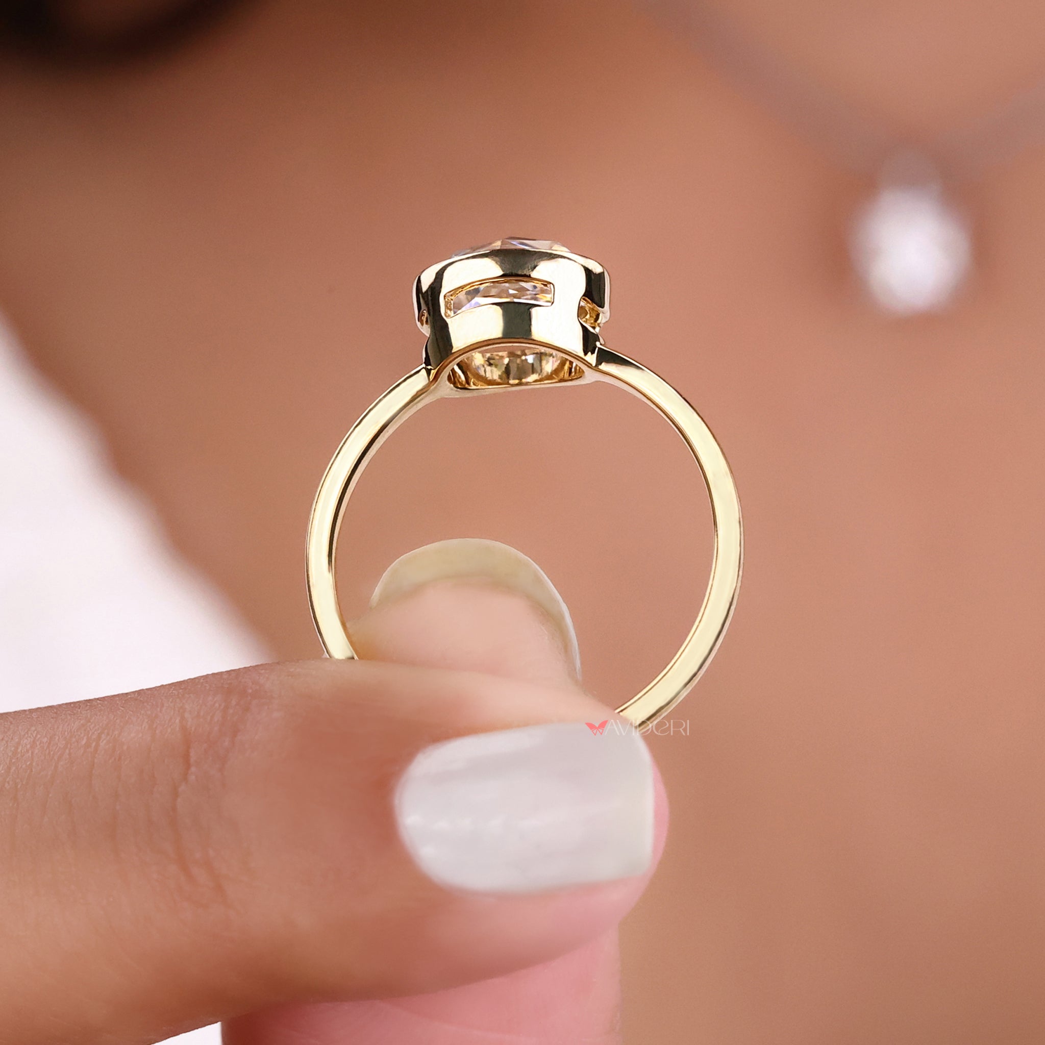 Moissanite engagement ring offering brilliant sparkle and lasting beauty.