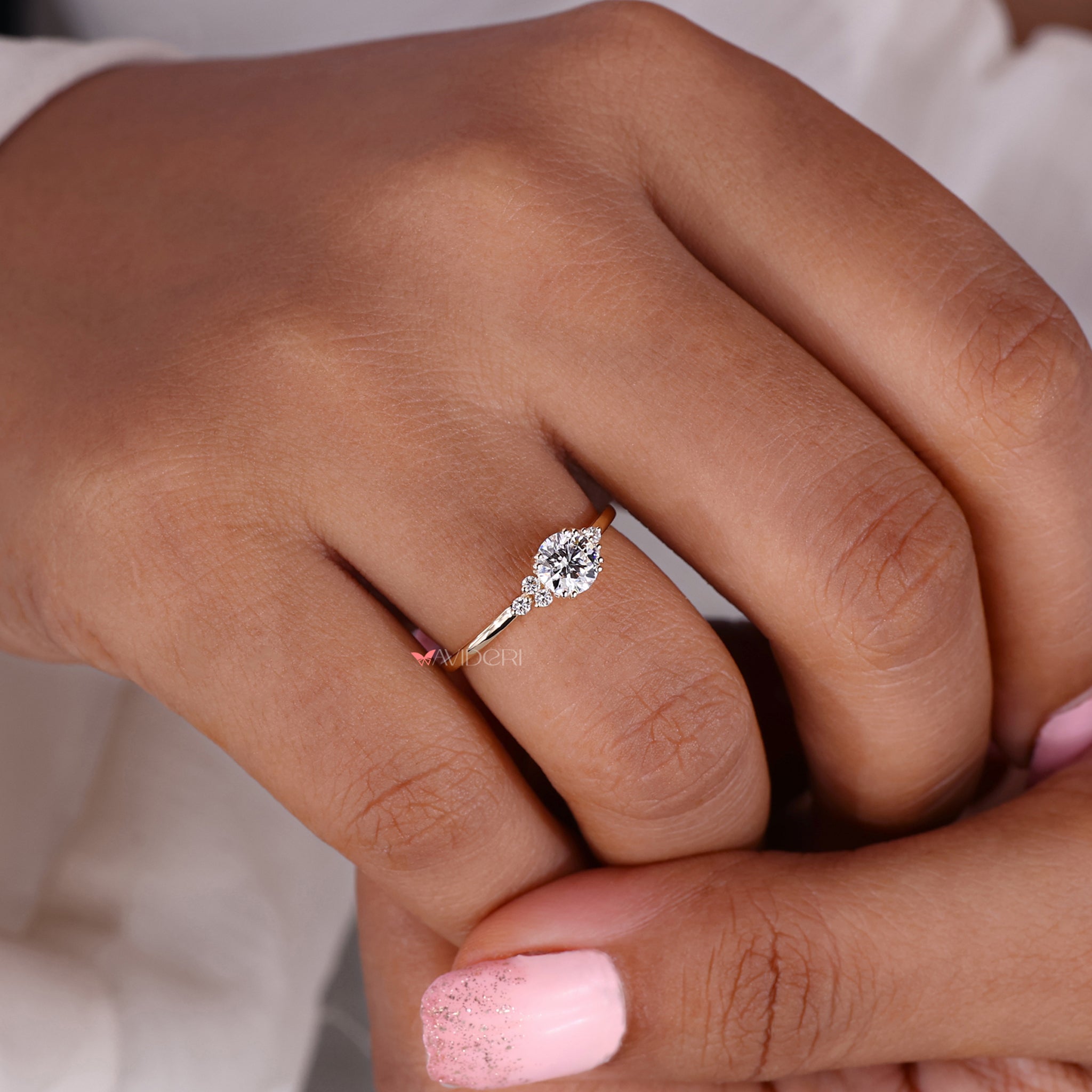 Lab diamond engagement ring in Muse Setting with round brilliant cut diamond for a sophisticated and unique touch.
