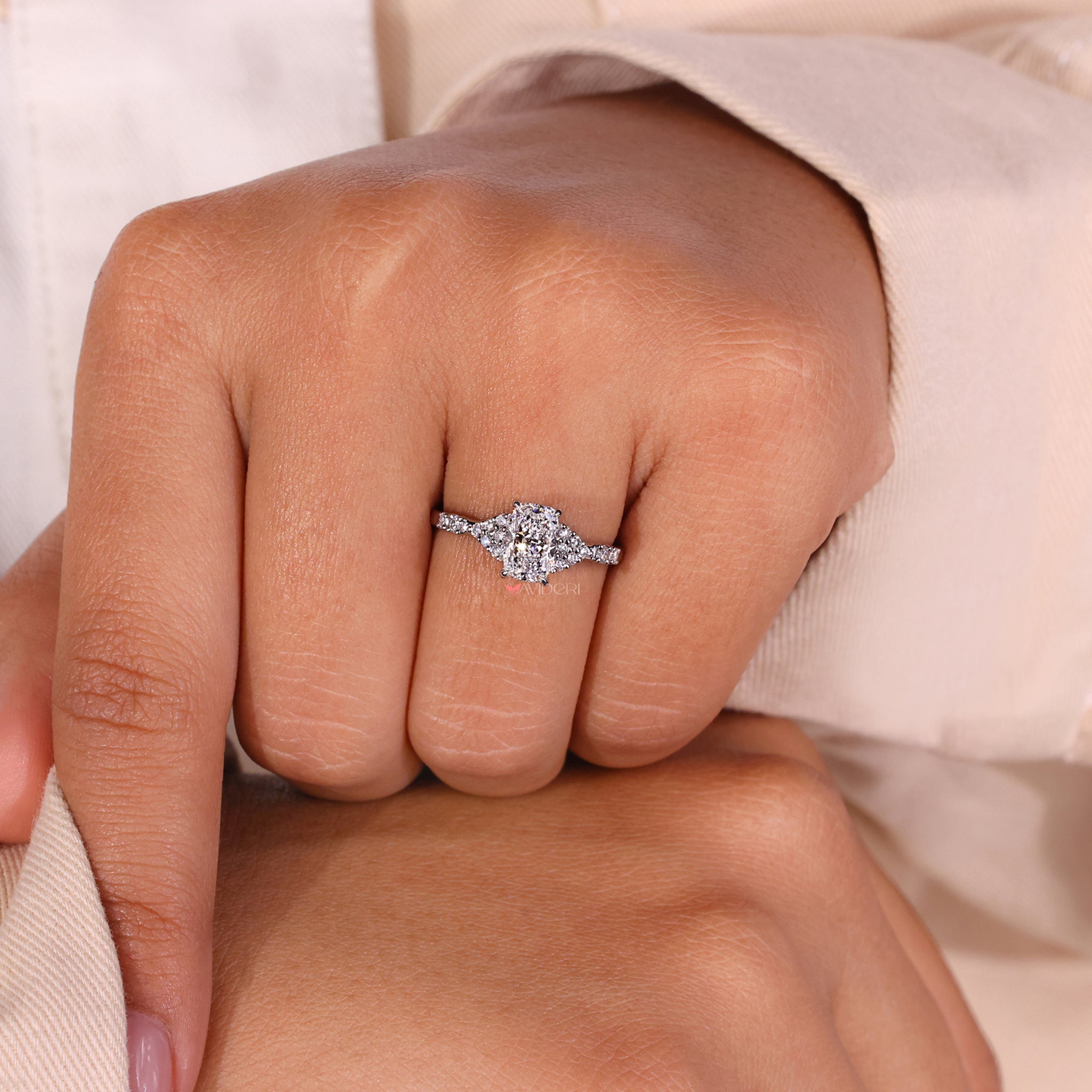 Unique cluster ring combining artistic design with timeless craftsmanship.
